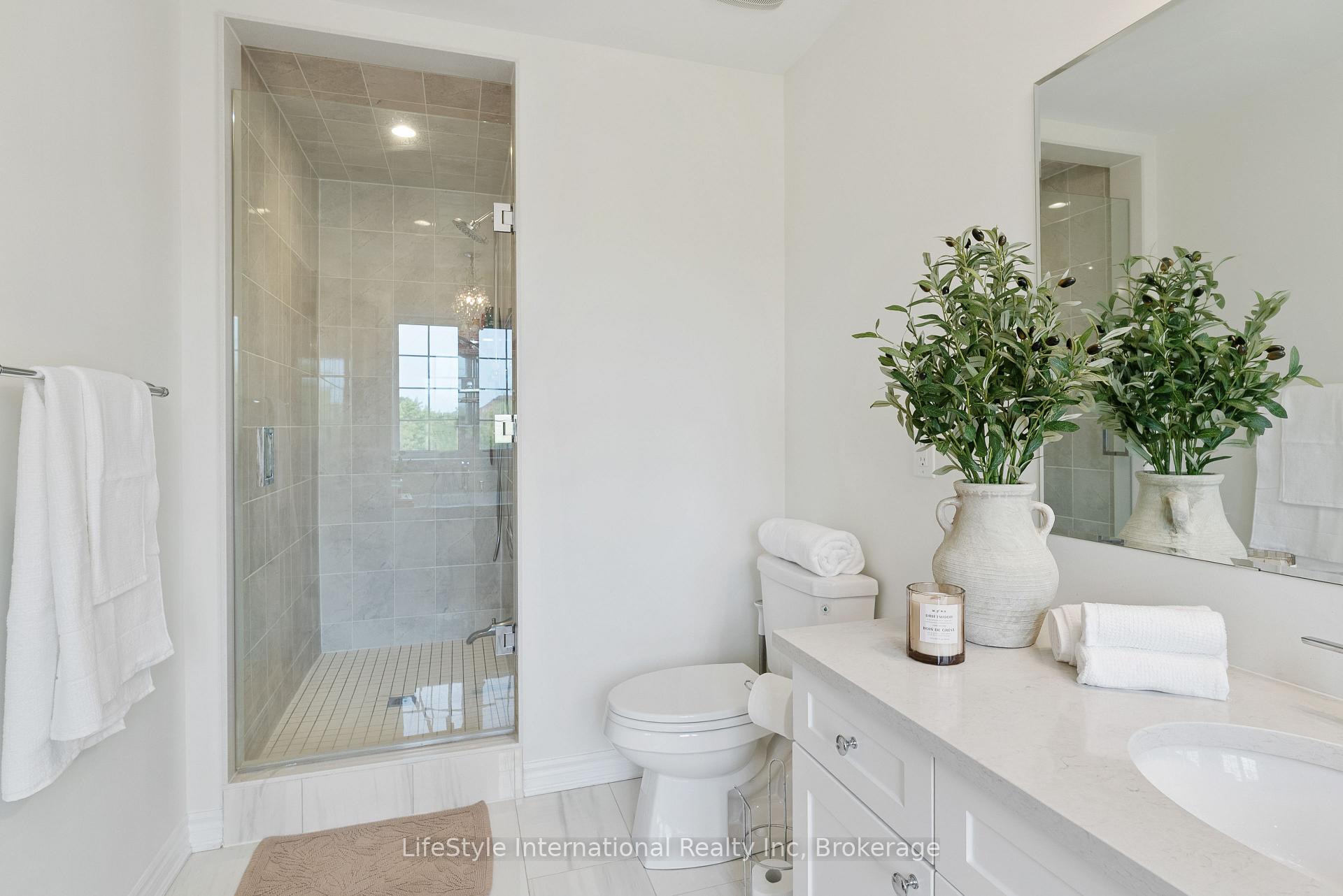 Photo 30 of 68 Barkerville Drive, Whitby, Lynde Creek — HOMEH