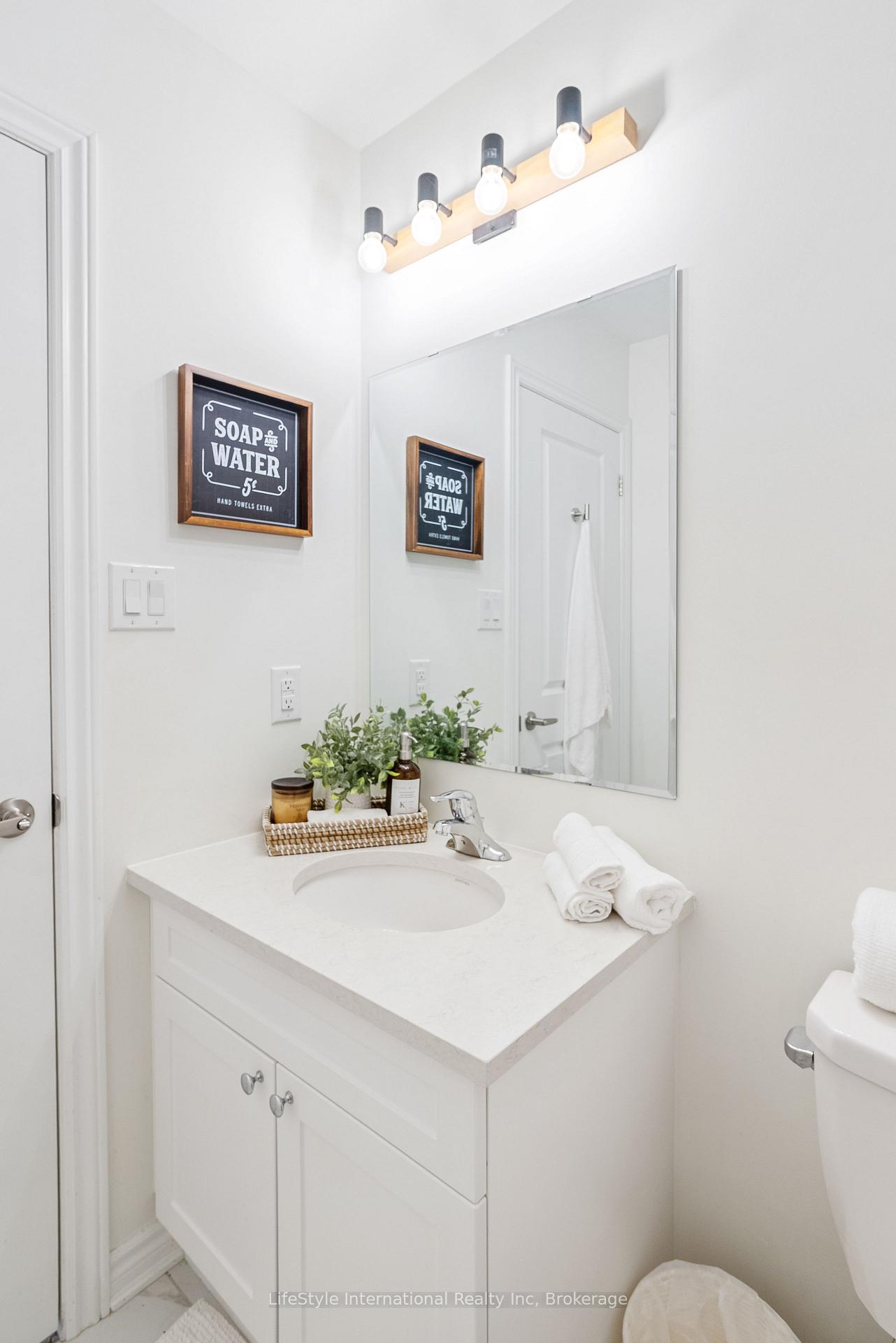Photo 38 of 68 Barkerville Drive, Whitby, Lynde Creek — HOMEH