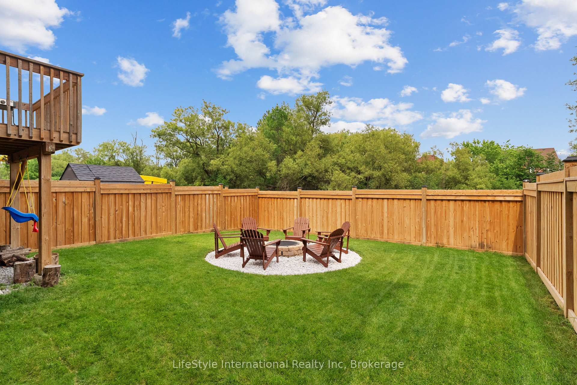 Photo 43 of 68 Barkerville Drive, Whitby, Lynde Creek — HOMEH