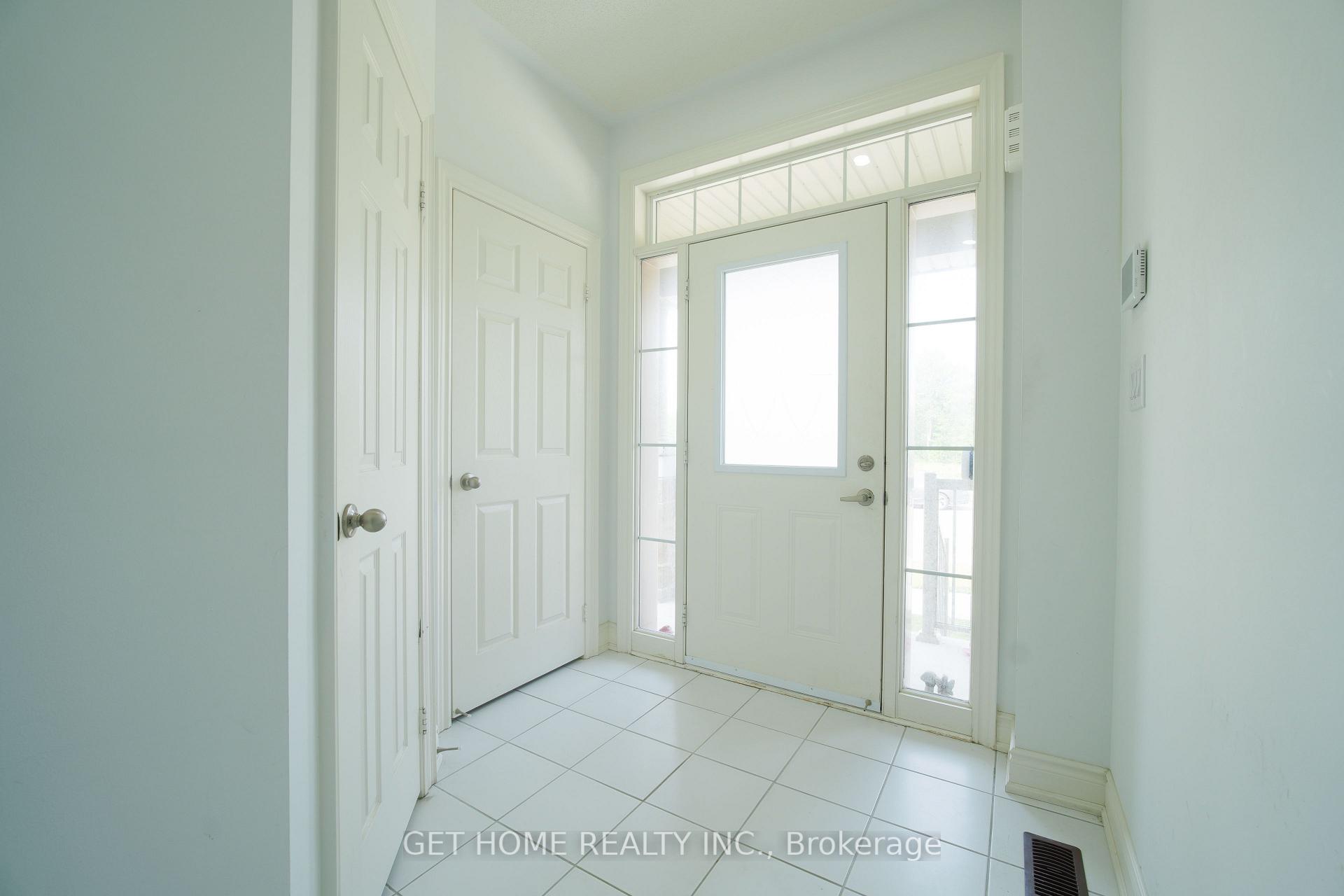 Photo 4 of 114 Attwater Drive, Cambridge, Little's Corners — HOMEH