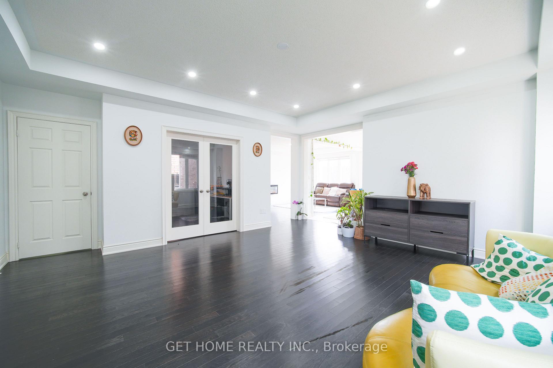 Photo 9 of 114 Attwater Drive, Cambridge, Little's Corners — HOMEH