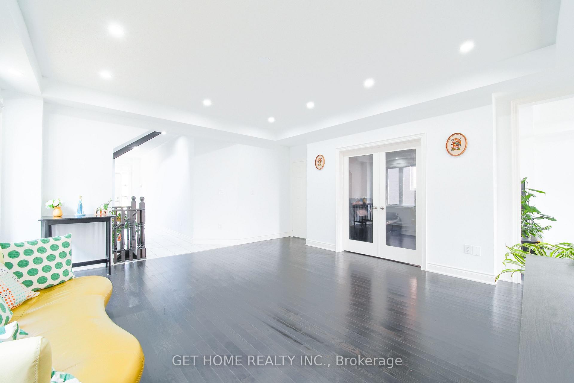 Photo 10 of 114 Attwater Drive, Cambridge, Little's Corners — HOMEH