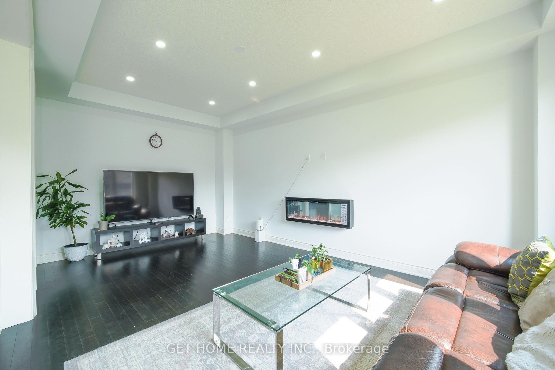 Photo 12 of 114 Attwater Drive, Cambridge, Little's Corners — HOMEH