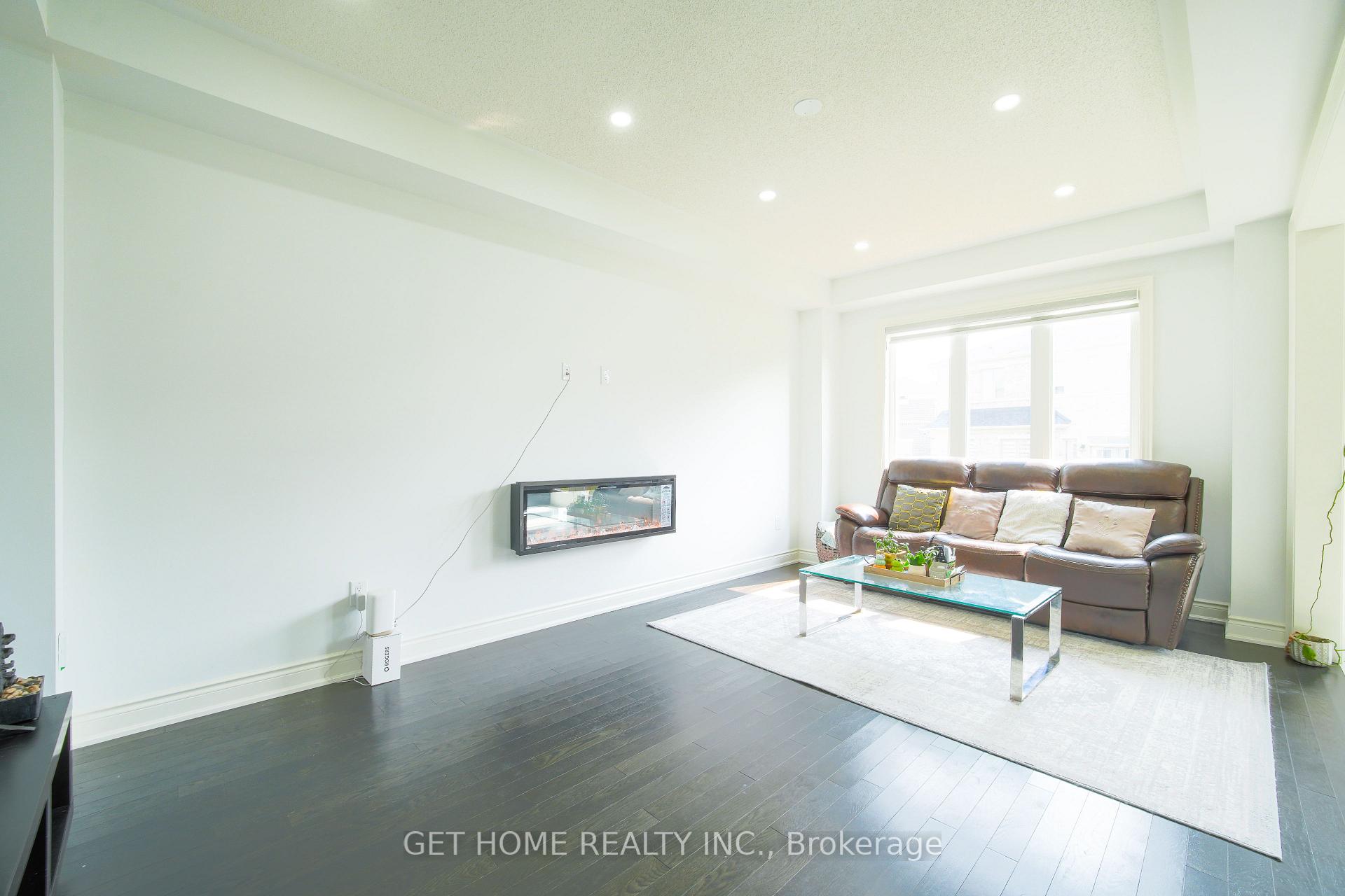 Photo 13 of 114 Attwater Drive, Cambridge, Little's Corners — HOMEH