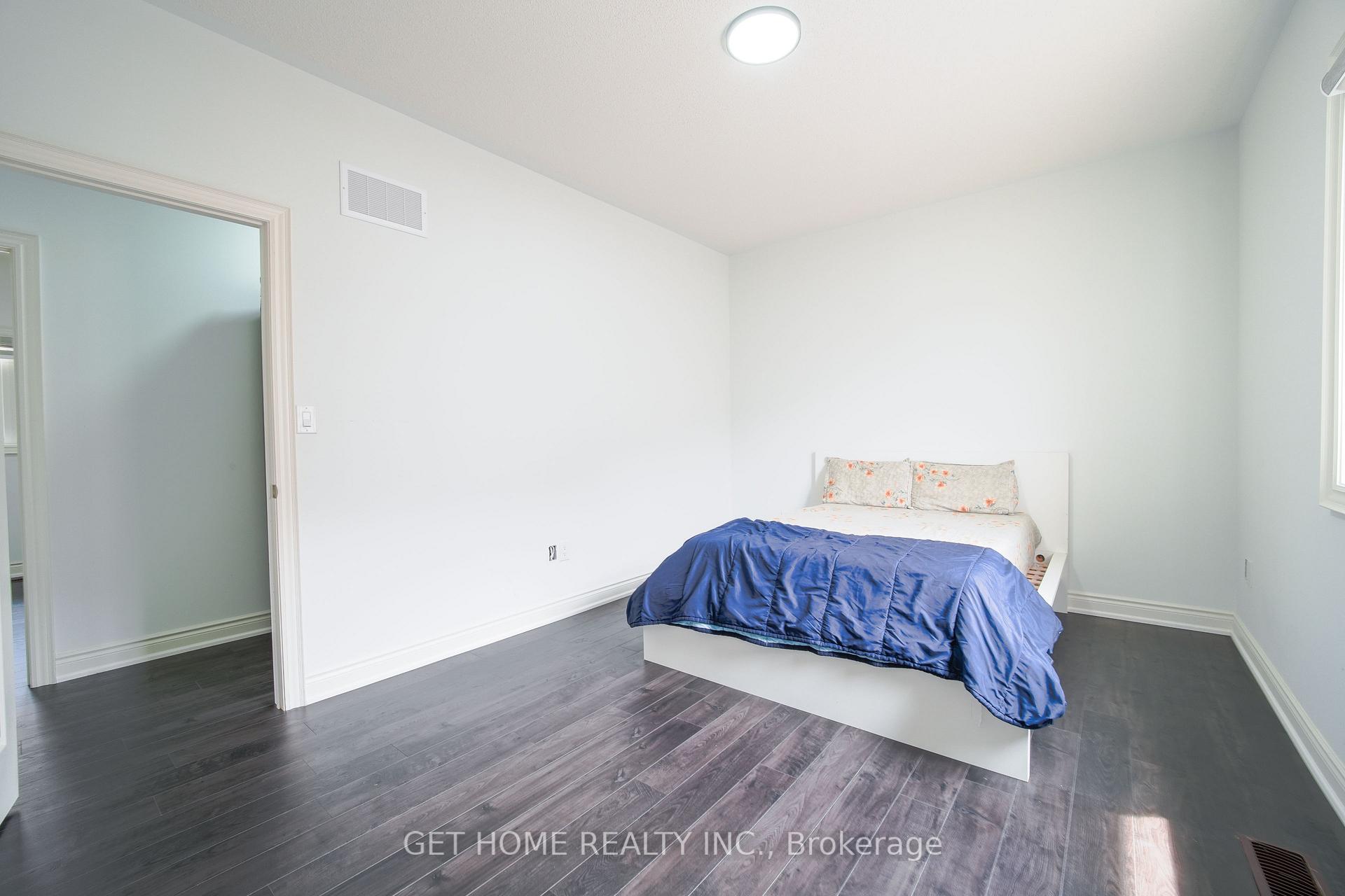 Photo 32 of 114 Attwater Drive, Cambridge, Little's Corners — HOMEH