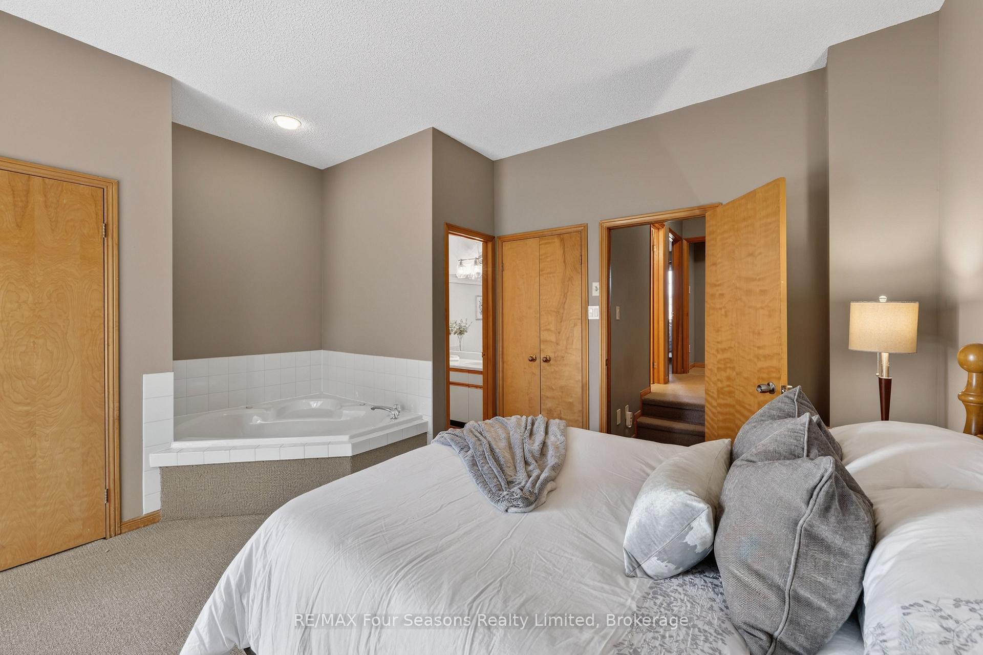 Photo 18 of Unit 21, 104 Kellie's Way, Blue Mountains — HOMEH