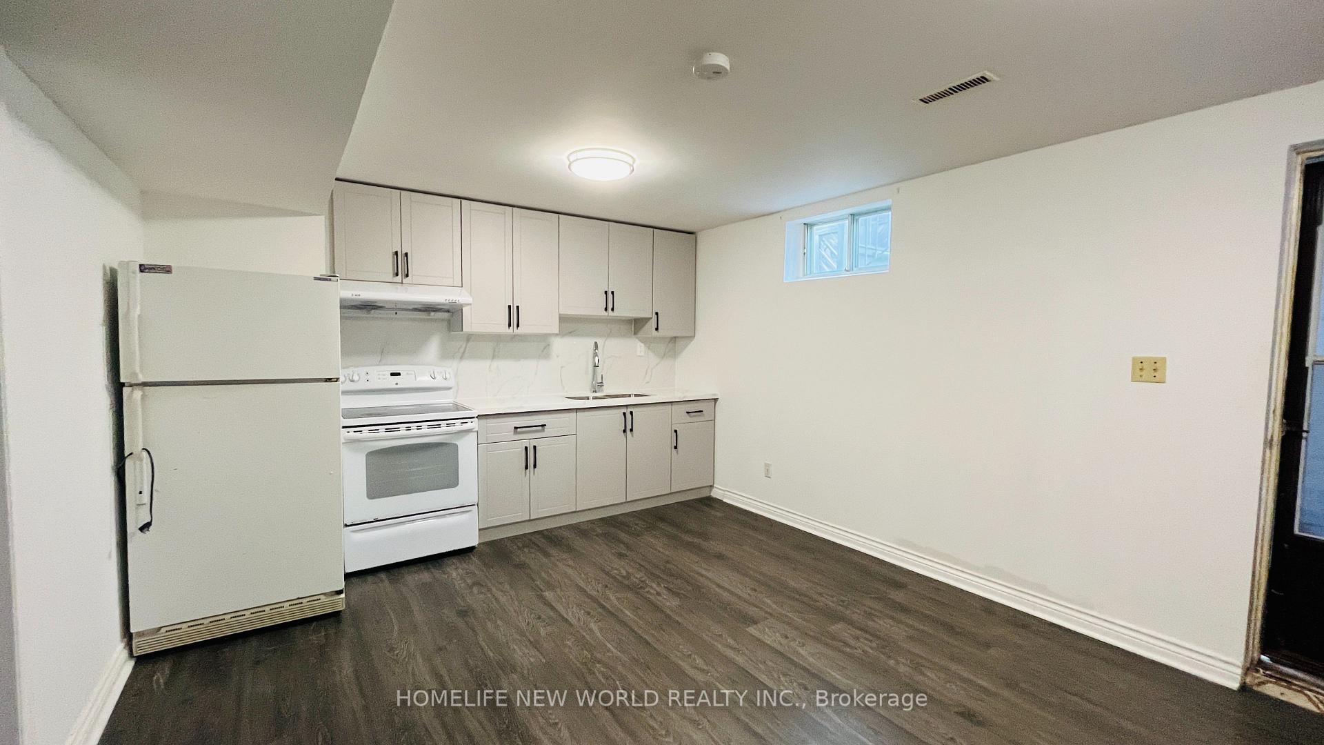 Photo 5 of Unit Lower, 38 Weldrick Road W, Richmond Hill, North Richvale — HOMEH