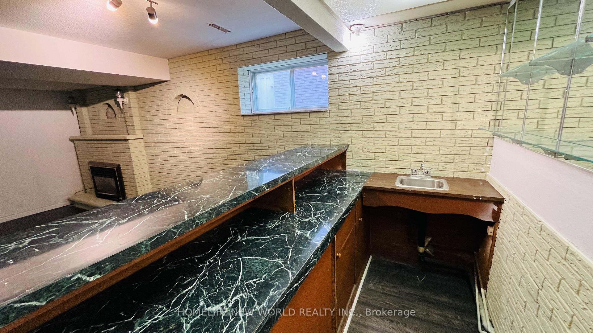 Photo 10 of Unit Lower, 38 Weldrick Road W, Richmond Hill, North Richvale — HOMEH