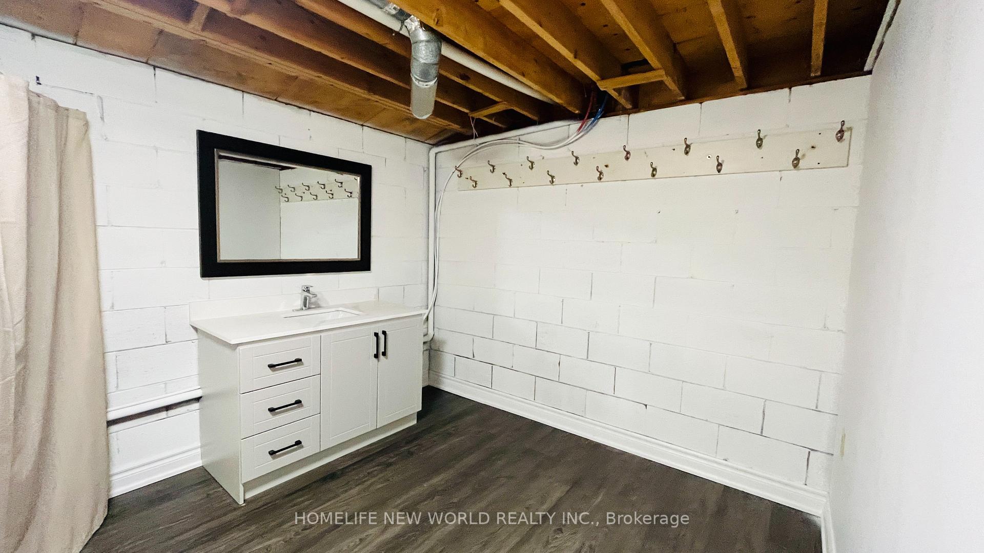 Photo 16 of Unit Lower, 38 Weldrick Road W, Richmond Hill, North Richvale — HOMEH