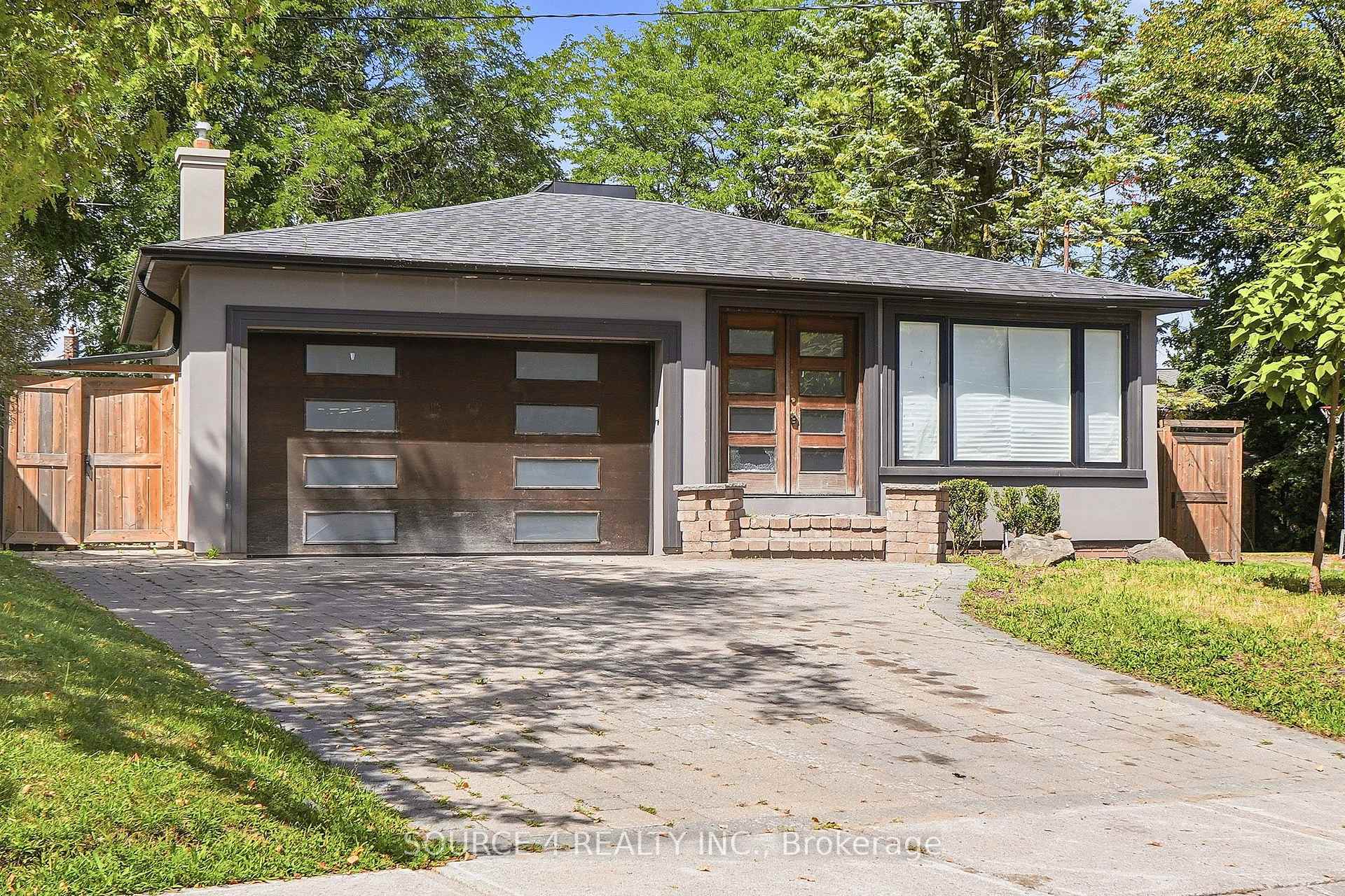 Photo 3 of 290 Newton Drive, North York, Newtonbrook East — HOMEH