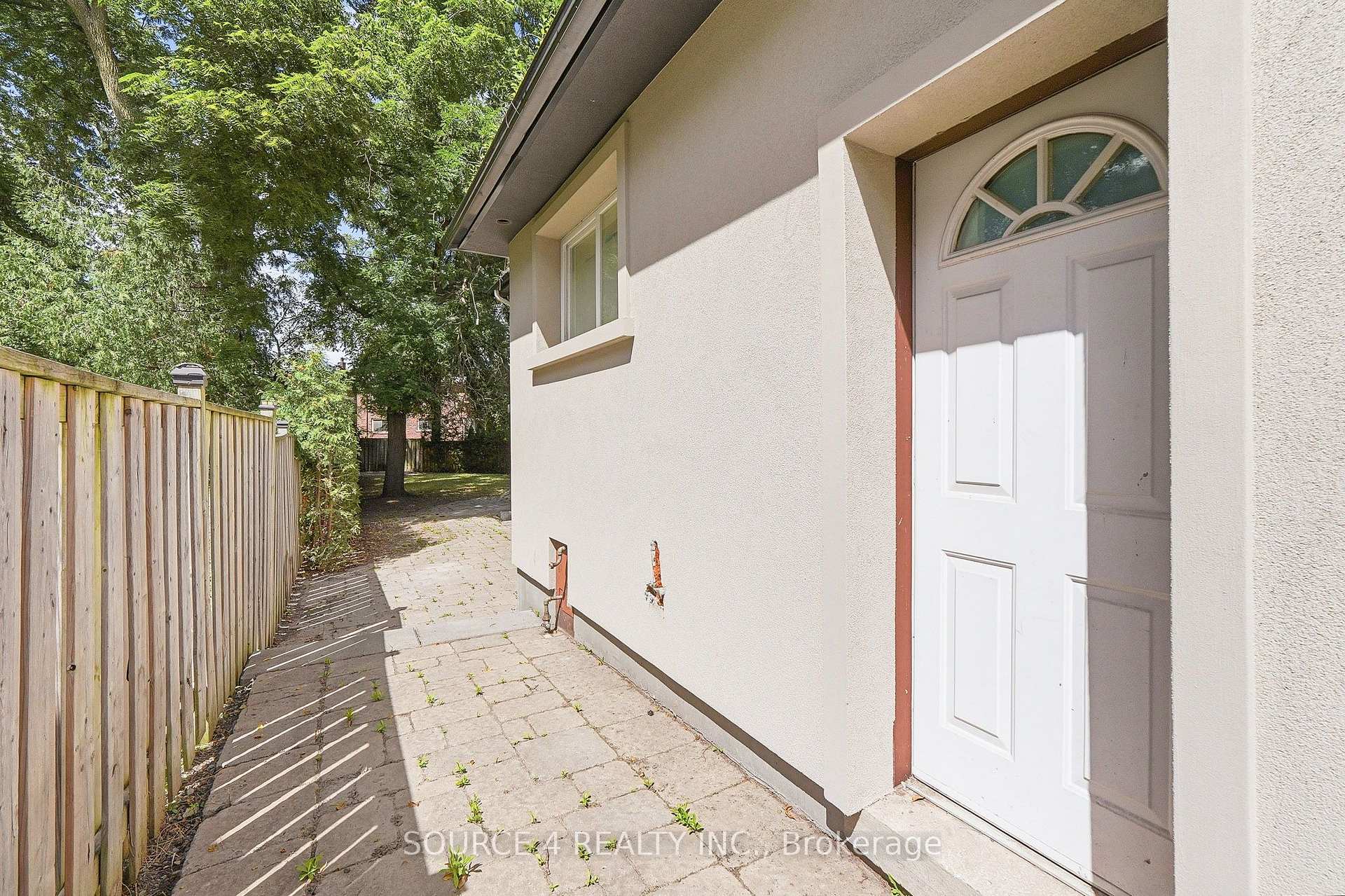 Photo 8 of 290 Newton Drive, North York, Newtonbrook East — HOMEH