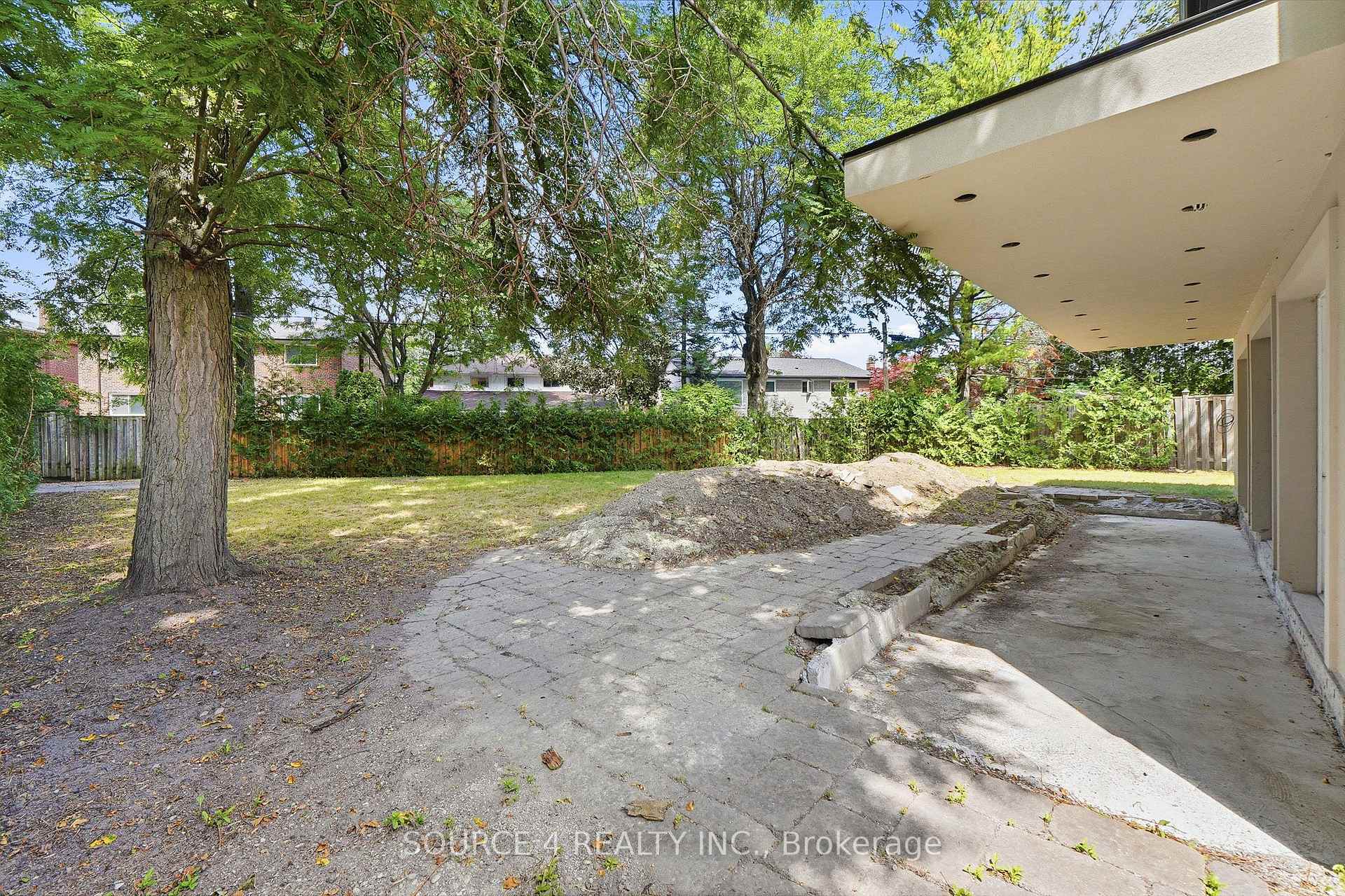 Photo 9 of 290 Newton Drive, North York, Newtonbrook East — HOMEH