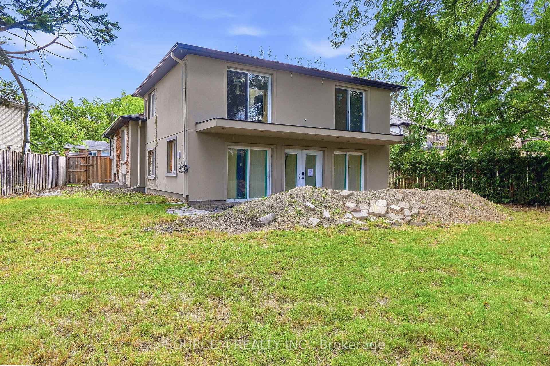 Photo 13 of 290 Newton Drive, North York, Newtonbrook East — HOMEH
