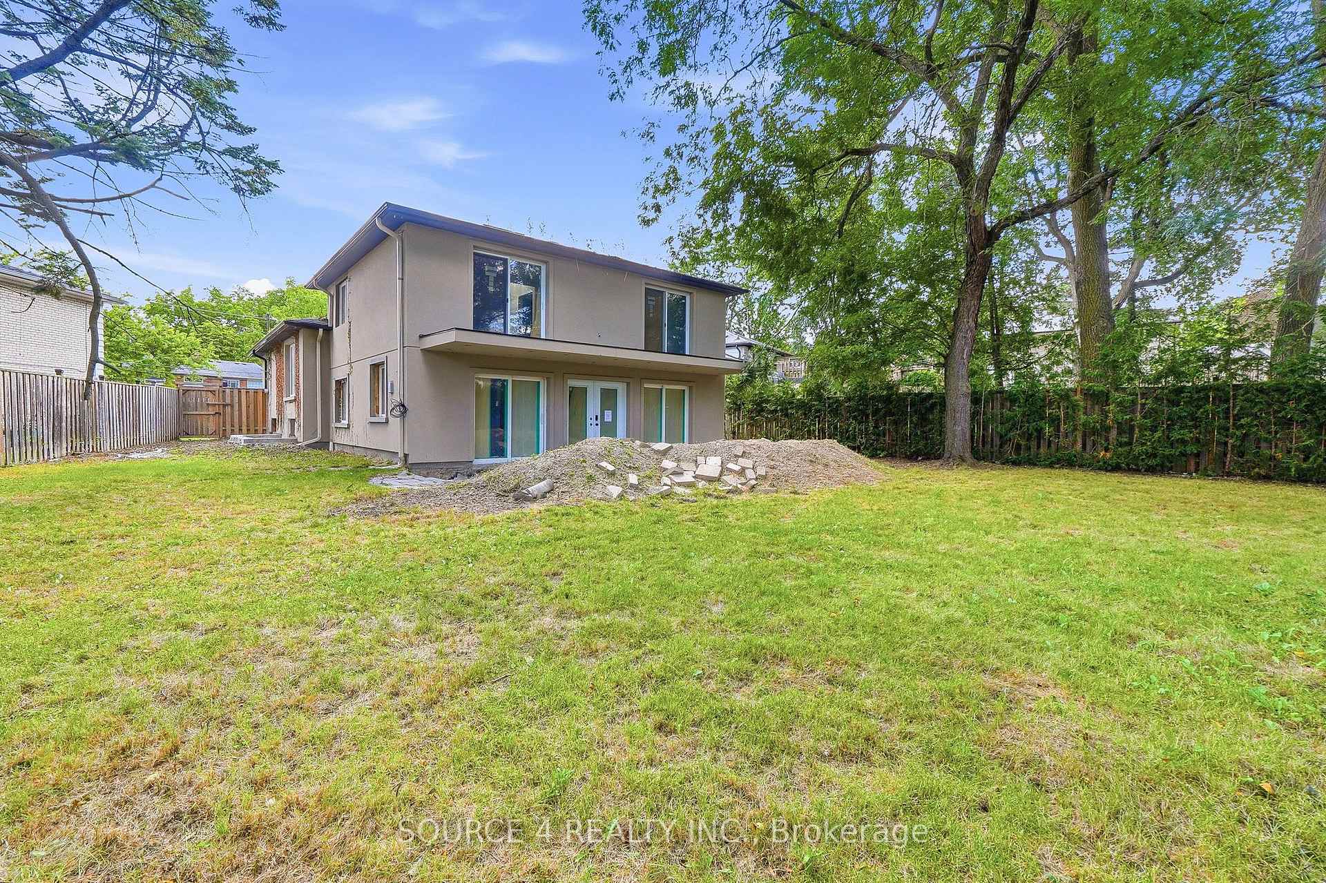 Photo 14 of 290 Newton Drive, North York, Newtonbrook East — HOMEH