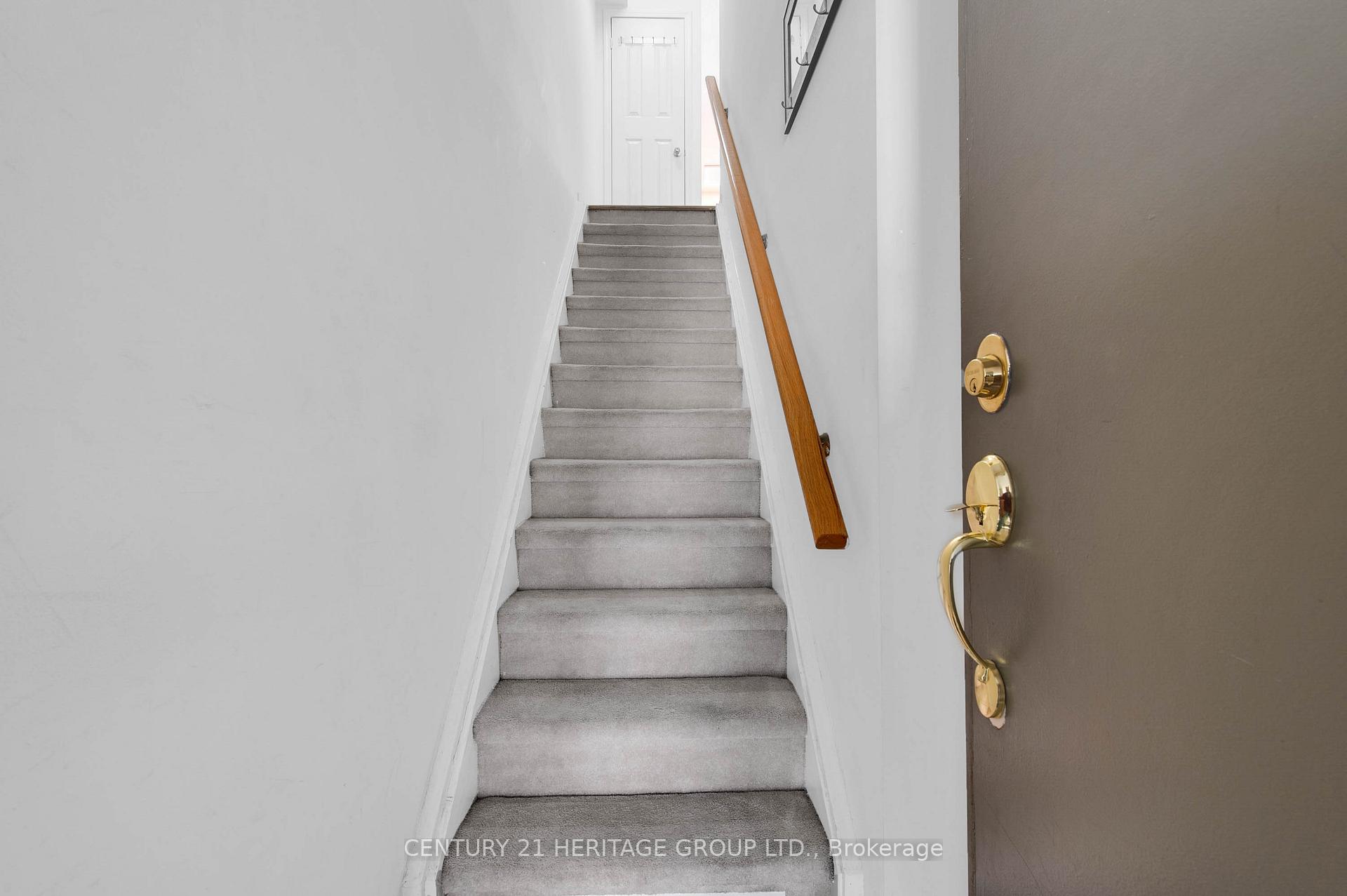 Photo 7 of Unit 24, 37 Four Winds Drive, North York, York University Heights — HOMEH