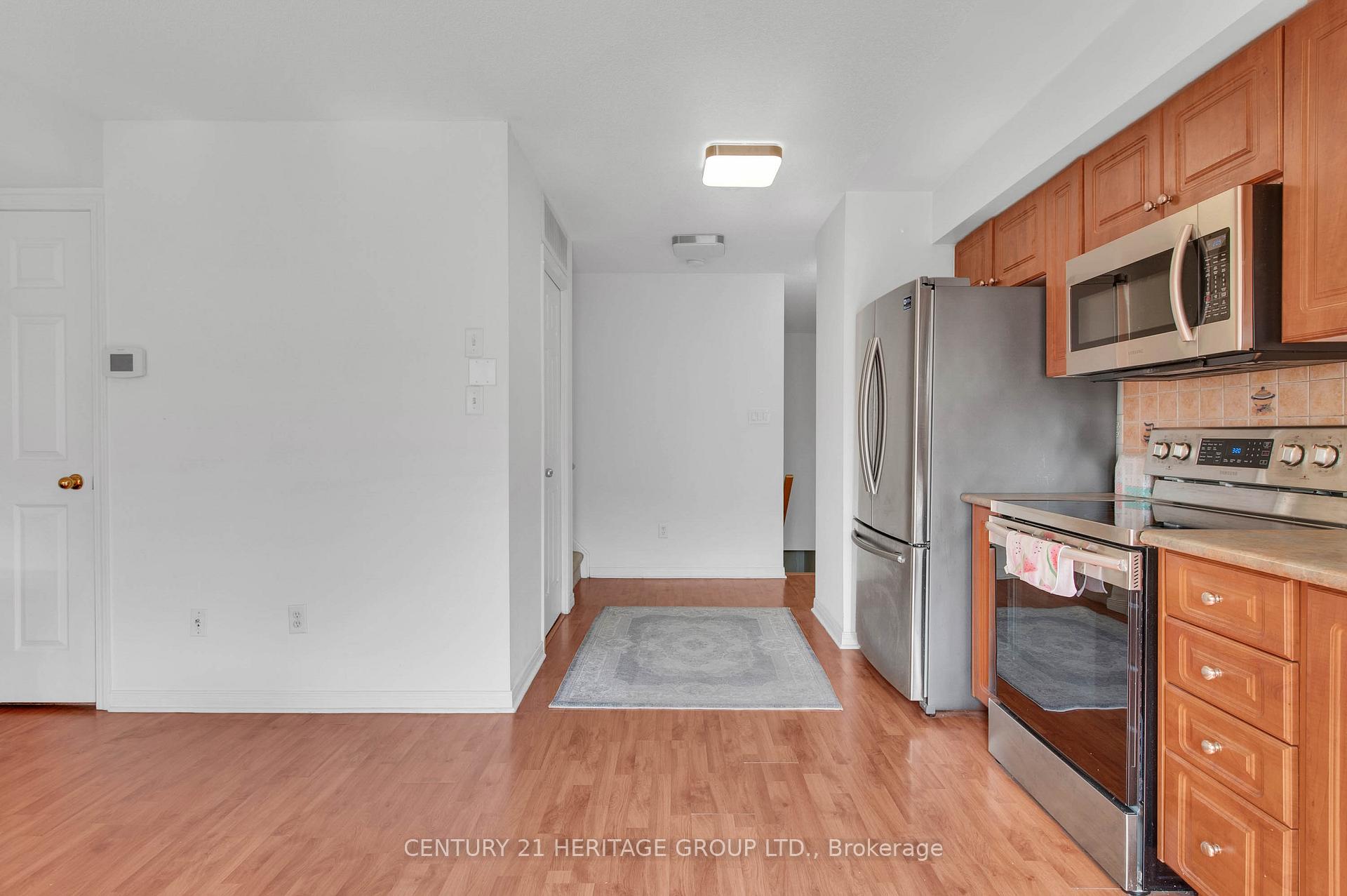 Photo 11 of Unit 24, 37 Four Winds Drive, North York, York University Heights — HOMEH