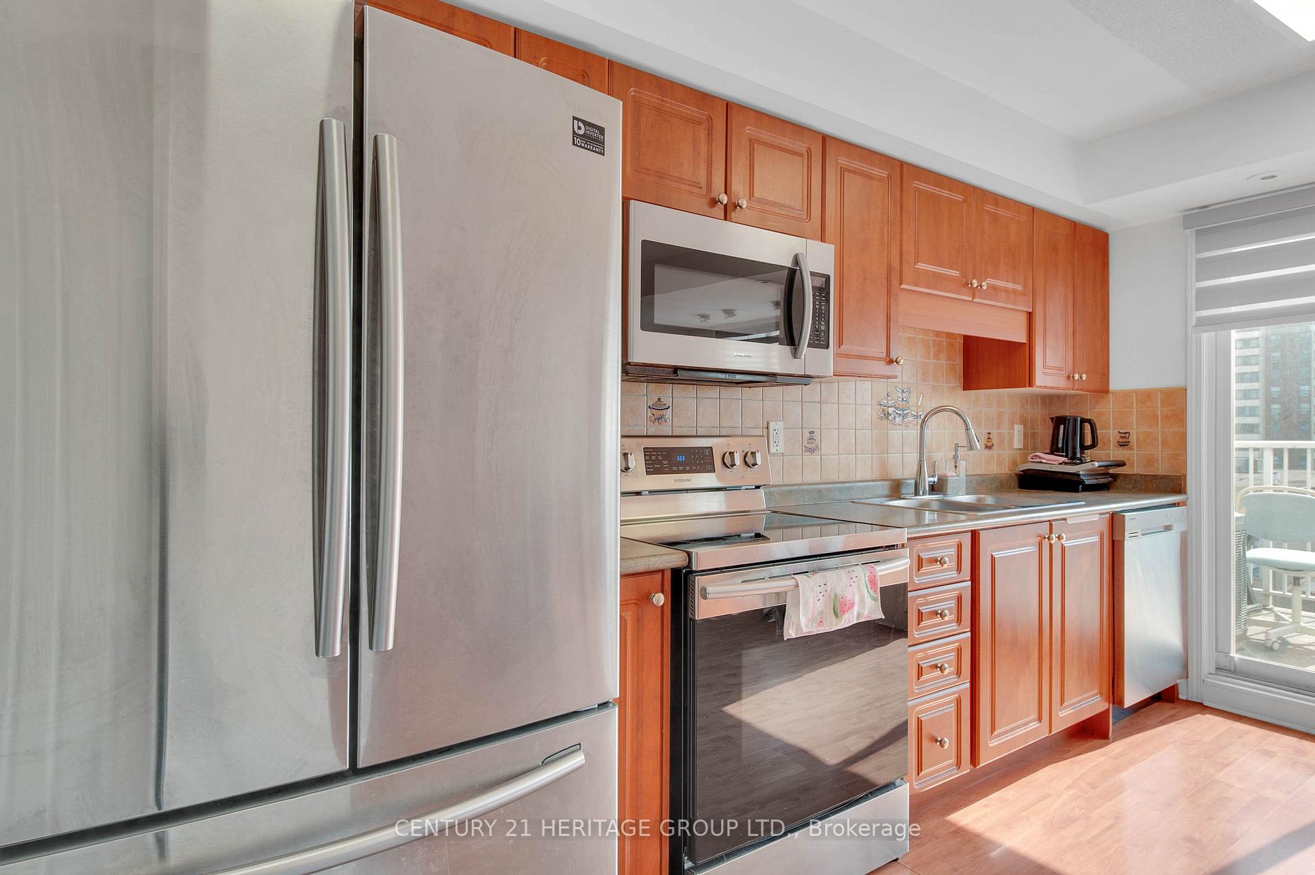 Photo 16 of Unit 24, 37 Four Winds Drive, North York, York University Heights — HOMEH