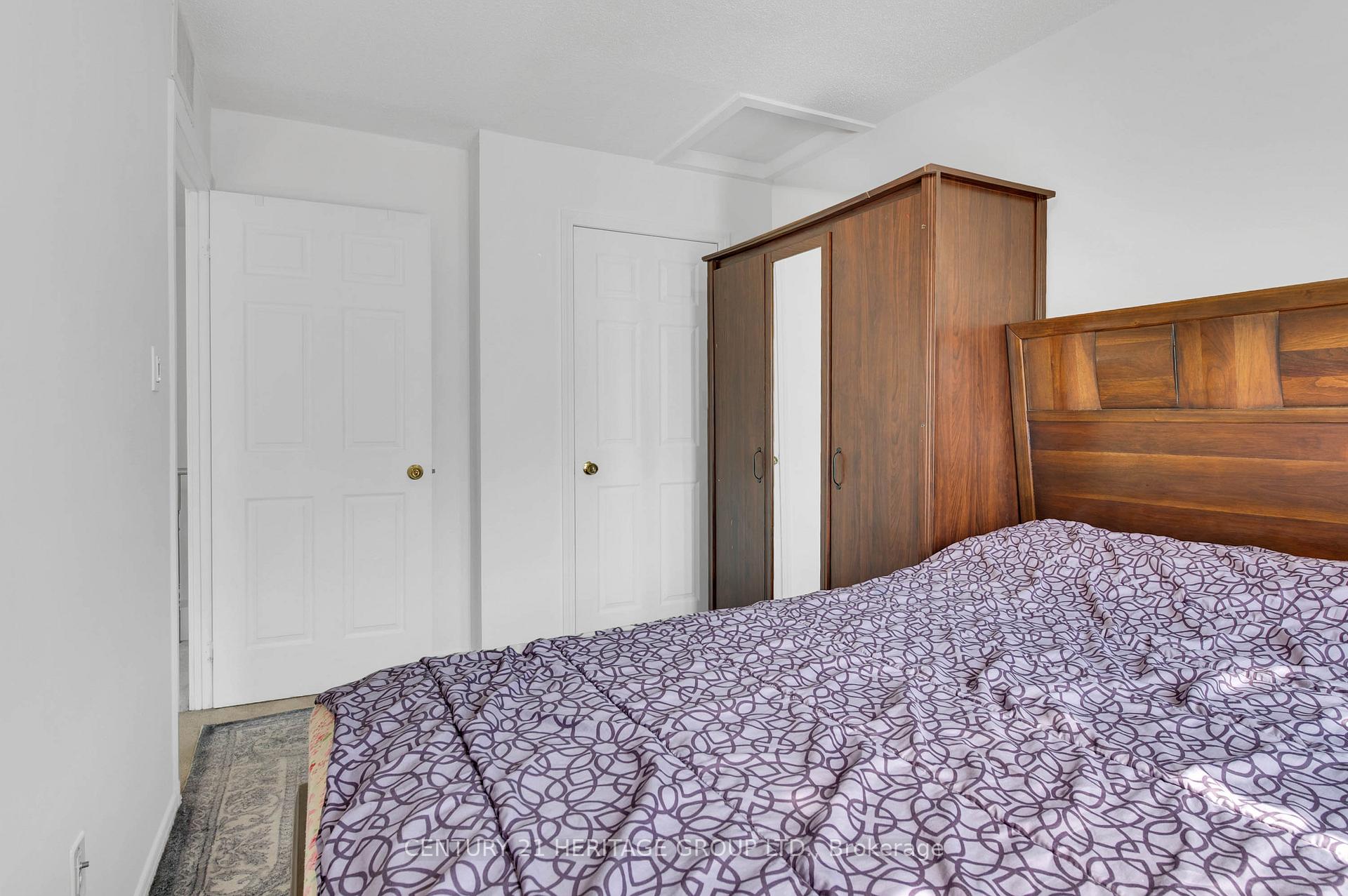Photo 22 of Unit 24, 37 Four Winds Drive, North York, York University Heights — HOMEH