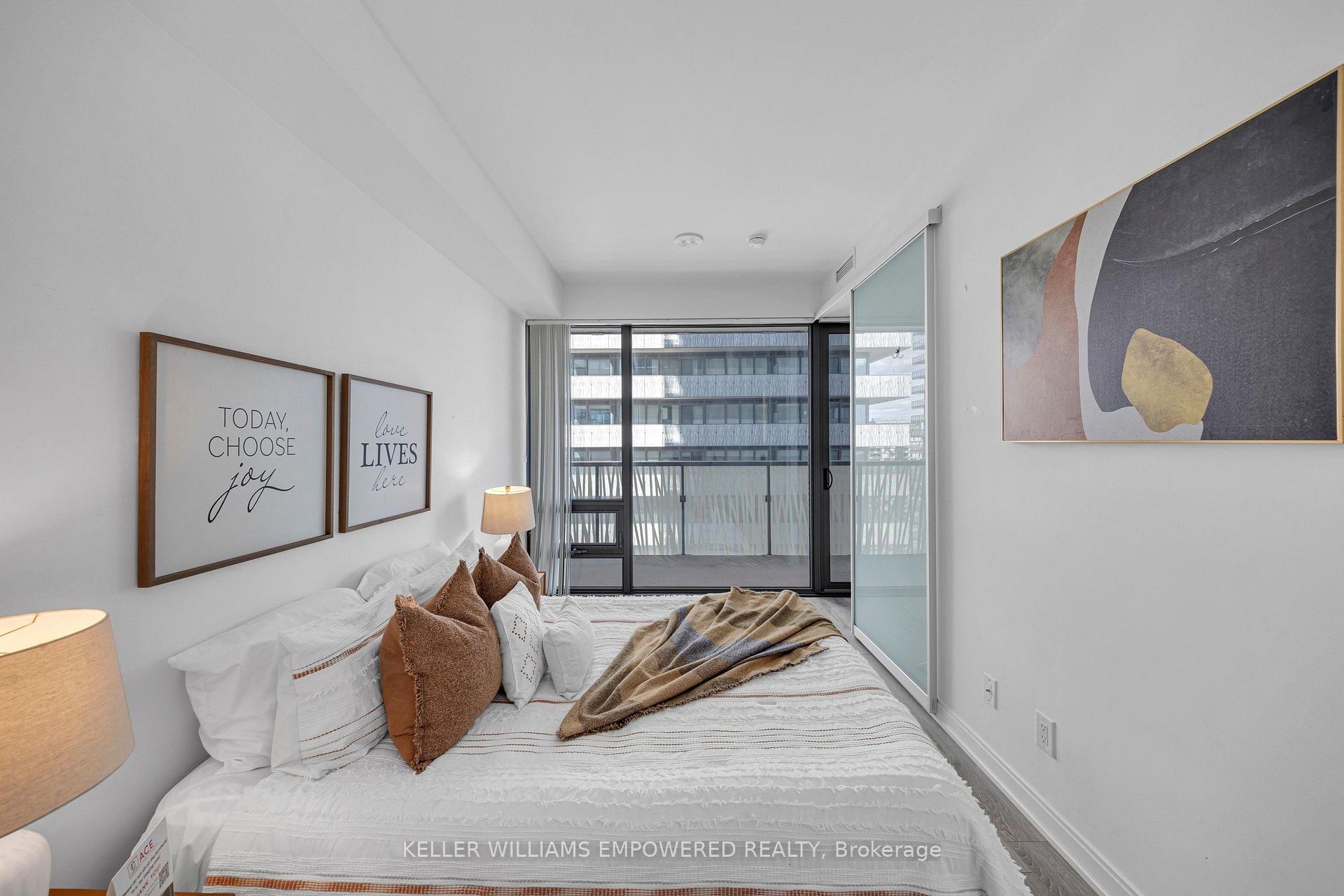 Photo 10 of Unit 3306, 50 Charles Street E, Toronto, Church-Yonge Corridor — HOMEH
