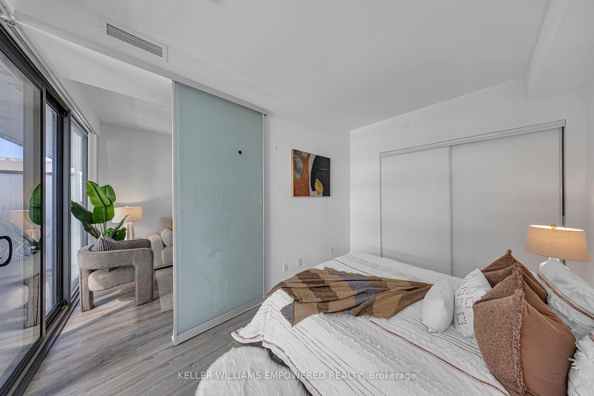 Photo 11 of Unit 3306, 50 Charles Street E, Toronto, Church-Yonge Corridor — HOMEH