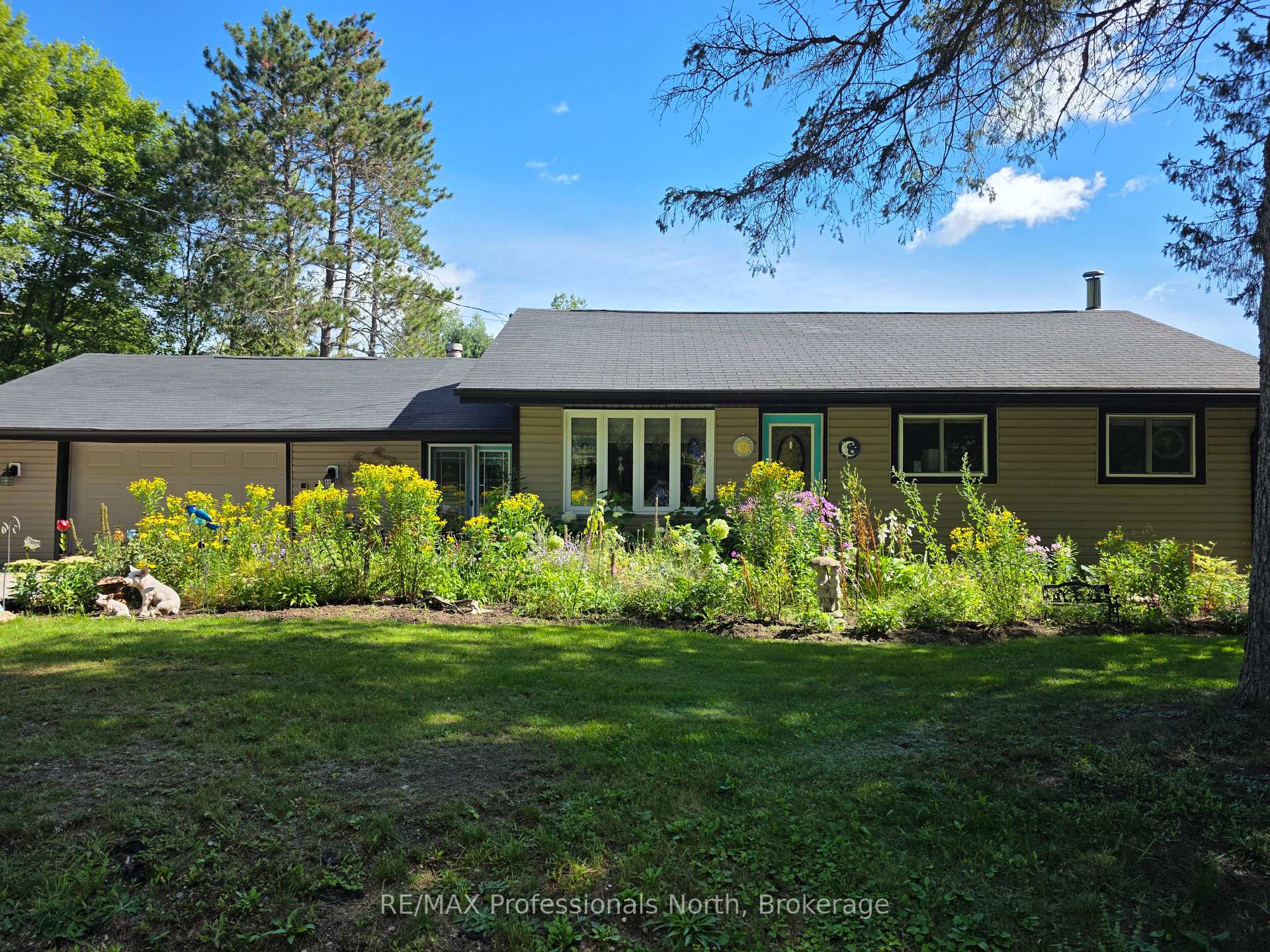 Photo 37 of 342 Bobcaygeon Road, Minden Hills, Minden — HOMEH