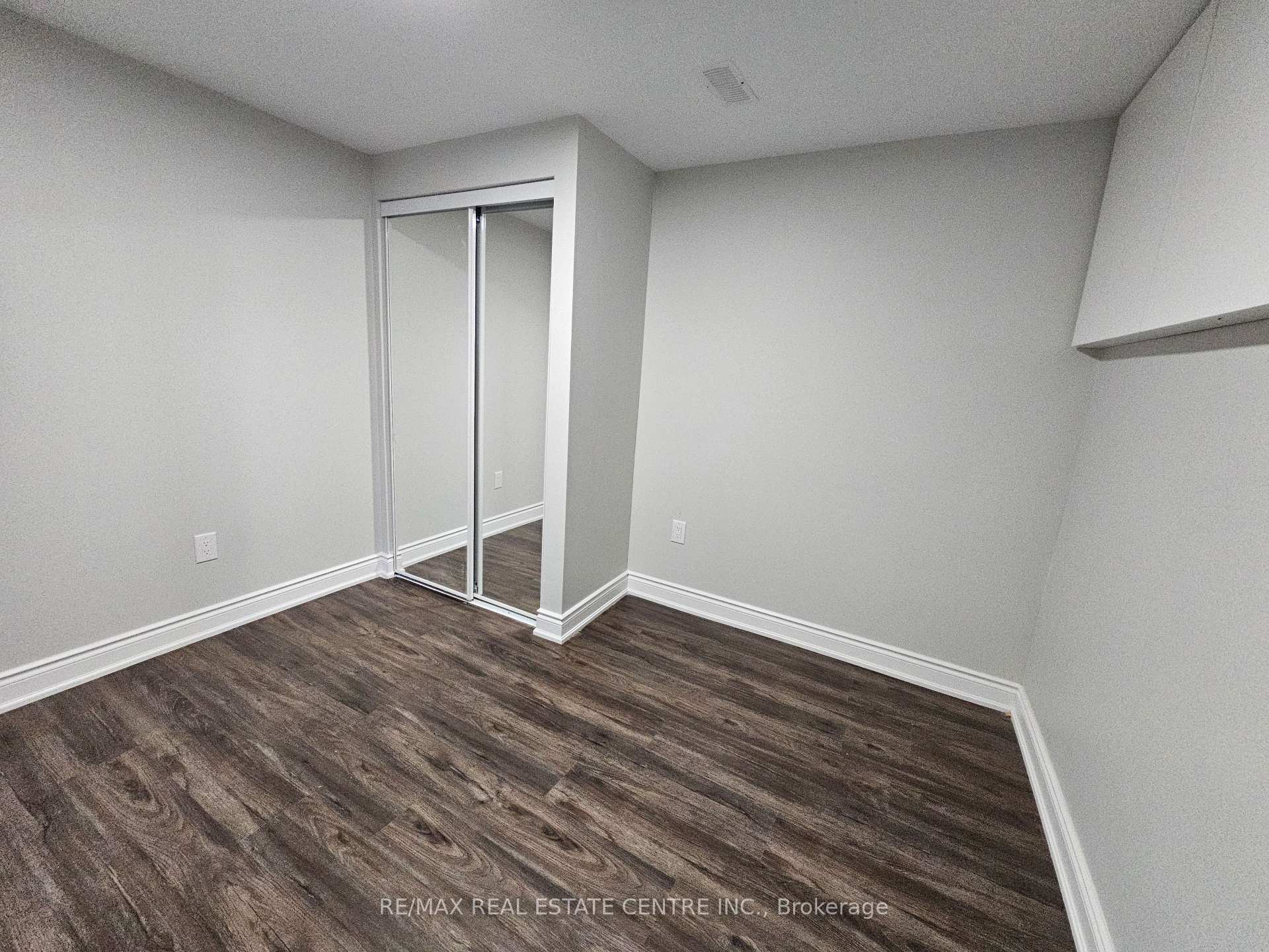 Photo 4 of Unit Basement, 180 Randi Road, Mississauga, Cooksville — HOMEH