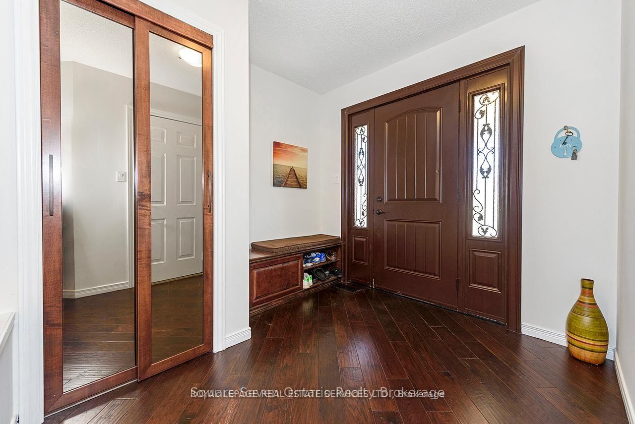 Photo 3 of 635 Commonwealth Crescent, Kitchener, Trussler — HOMEH