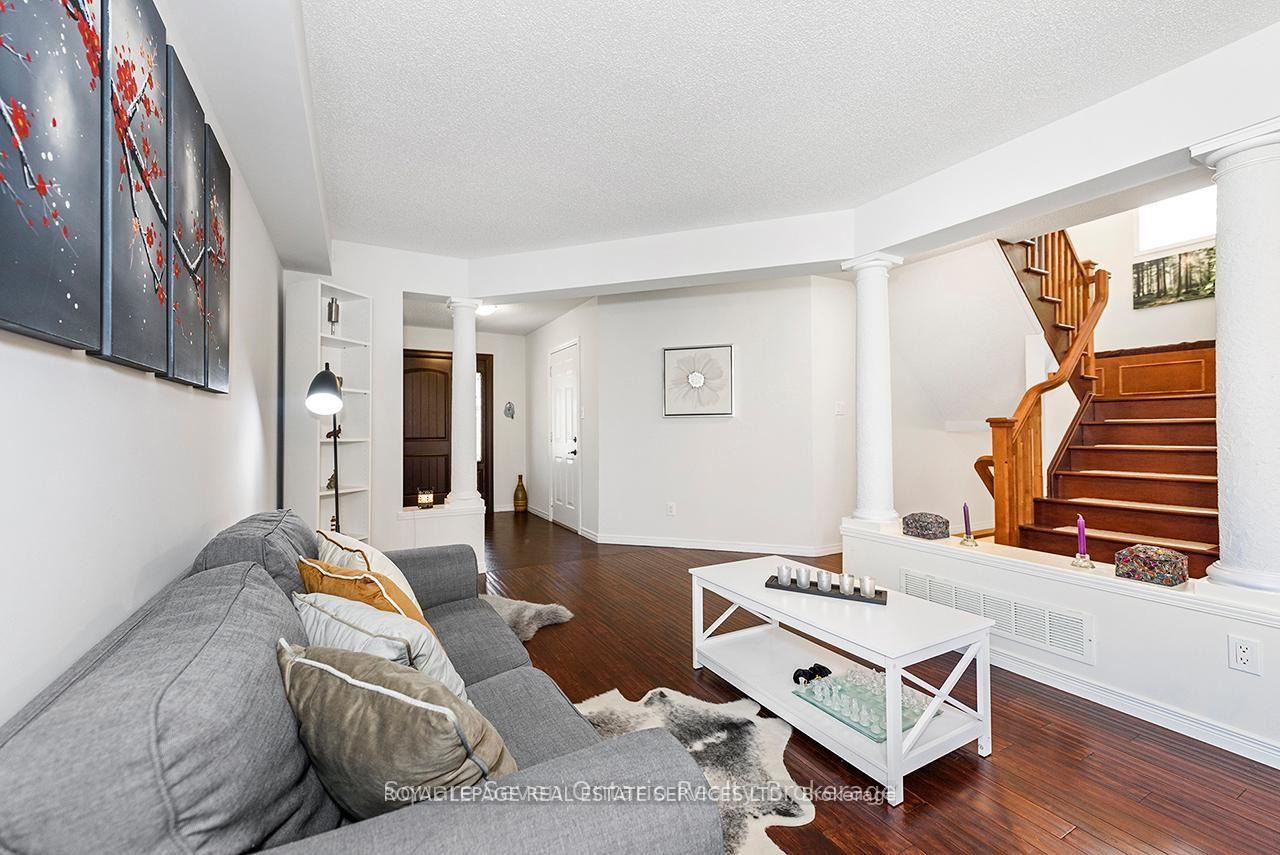 Photo 5 of 635 Commonwealth Crescent, Kitchener, Trussler — HOMEH