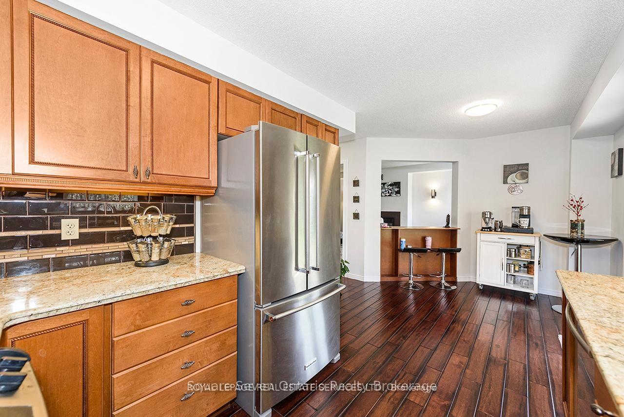 Photo 11 of 635 Commonwealth Crescent, Kitchener, Trussler — HOMEH