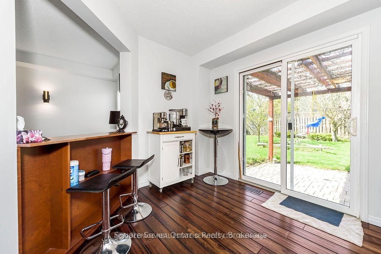 Photo 12 of 635 Commonwealth Crescent, Kitchener, Trussler — HOMEH