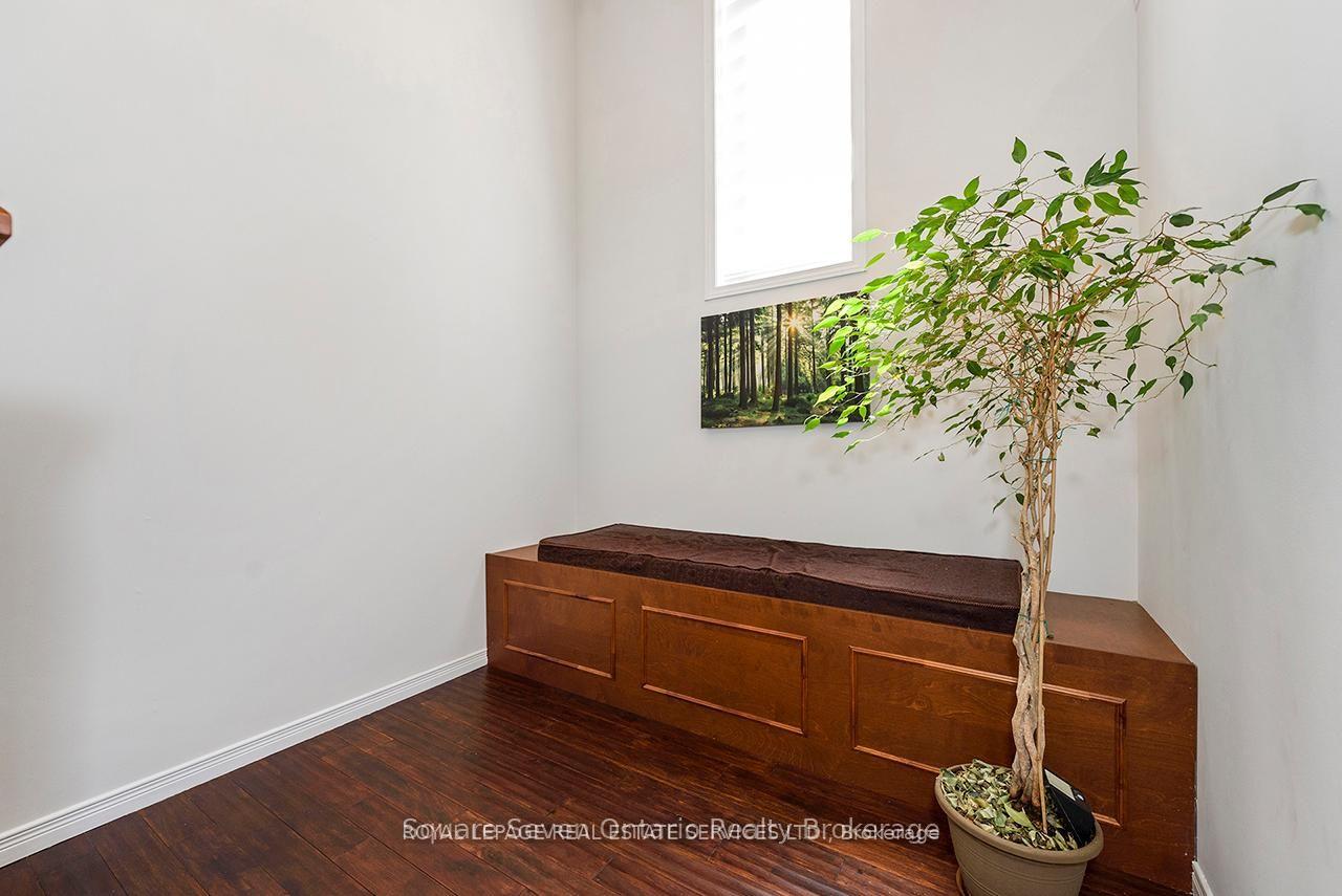 Photo 17 of 635 Commonwealth Crescent, Kitchener, Trussler — HOMEH