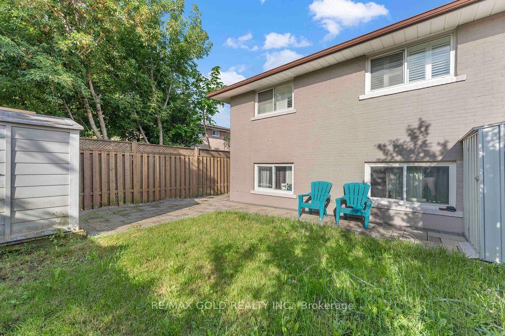 Photo 21 of 44 Wilton Drive, Brampton, Brampton East — HOMEH