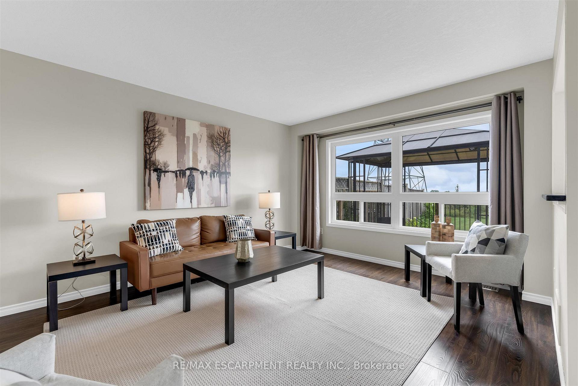 Photo 14 of 125 Voyager Pass, Hamilton, Binbrook — HOMEH