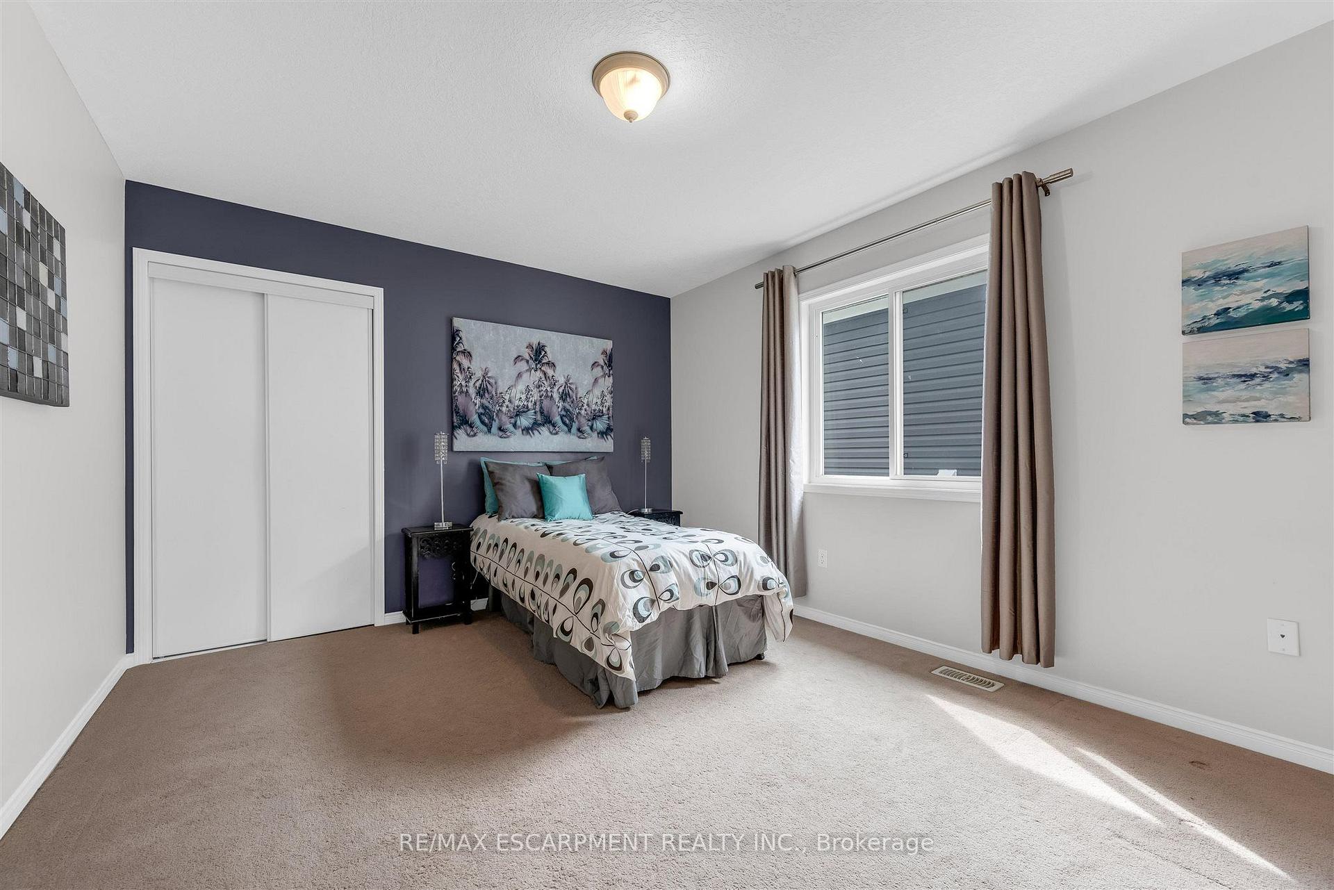 Photo 22 of 125 Voyager Pass, Hamilton, Binbrook — HOMEH