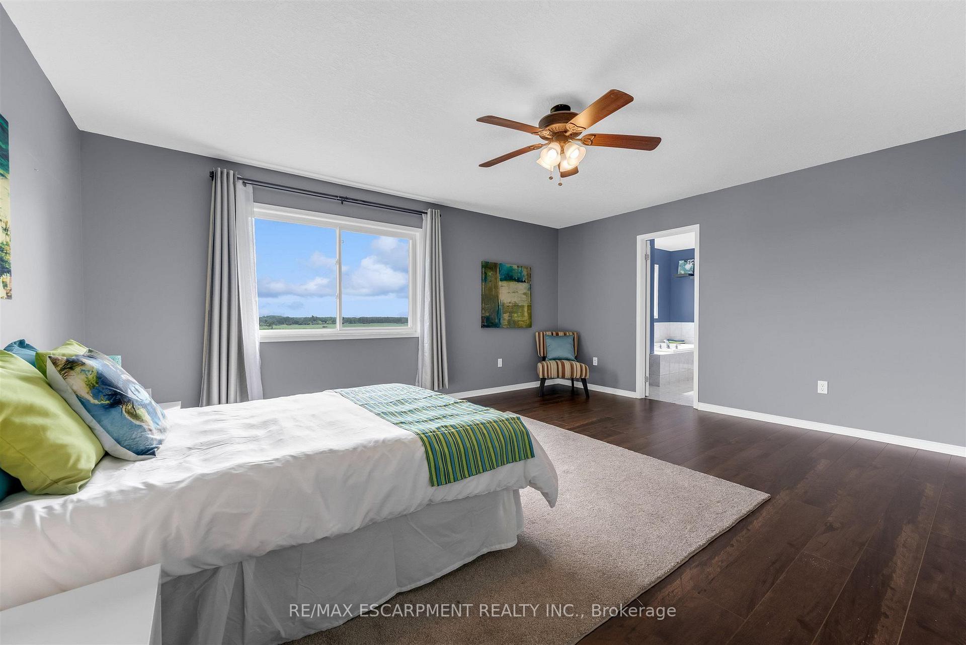 Photo 26 of 125 Voyager Pass, Hamilton, Binbrook — HOMEH