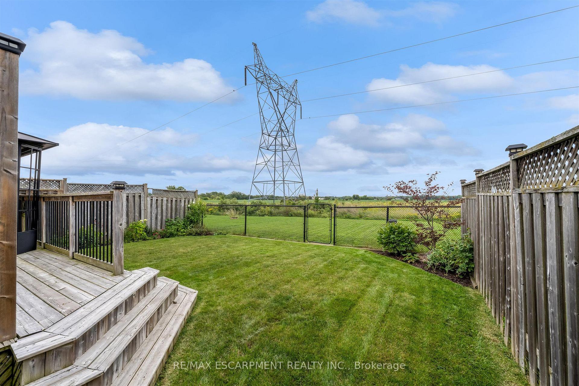 Photo 32 of 125 Voyager Pass, Hamilton, Binbrook — HOMEH