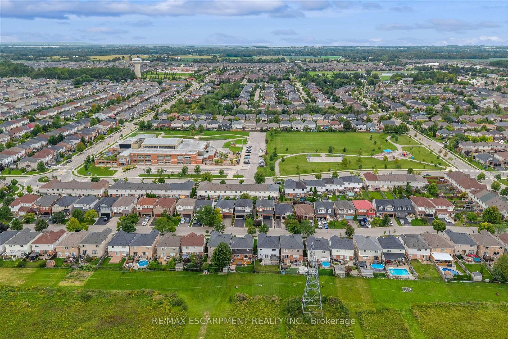 Photo 40 of 125 Voyager Pass, Hamilton, Binbrook — HOMEH
