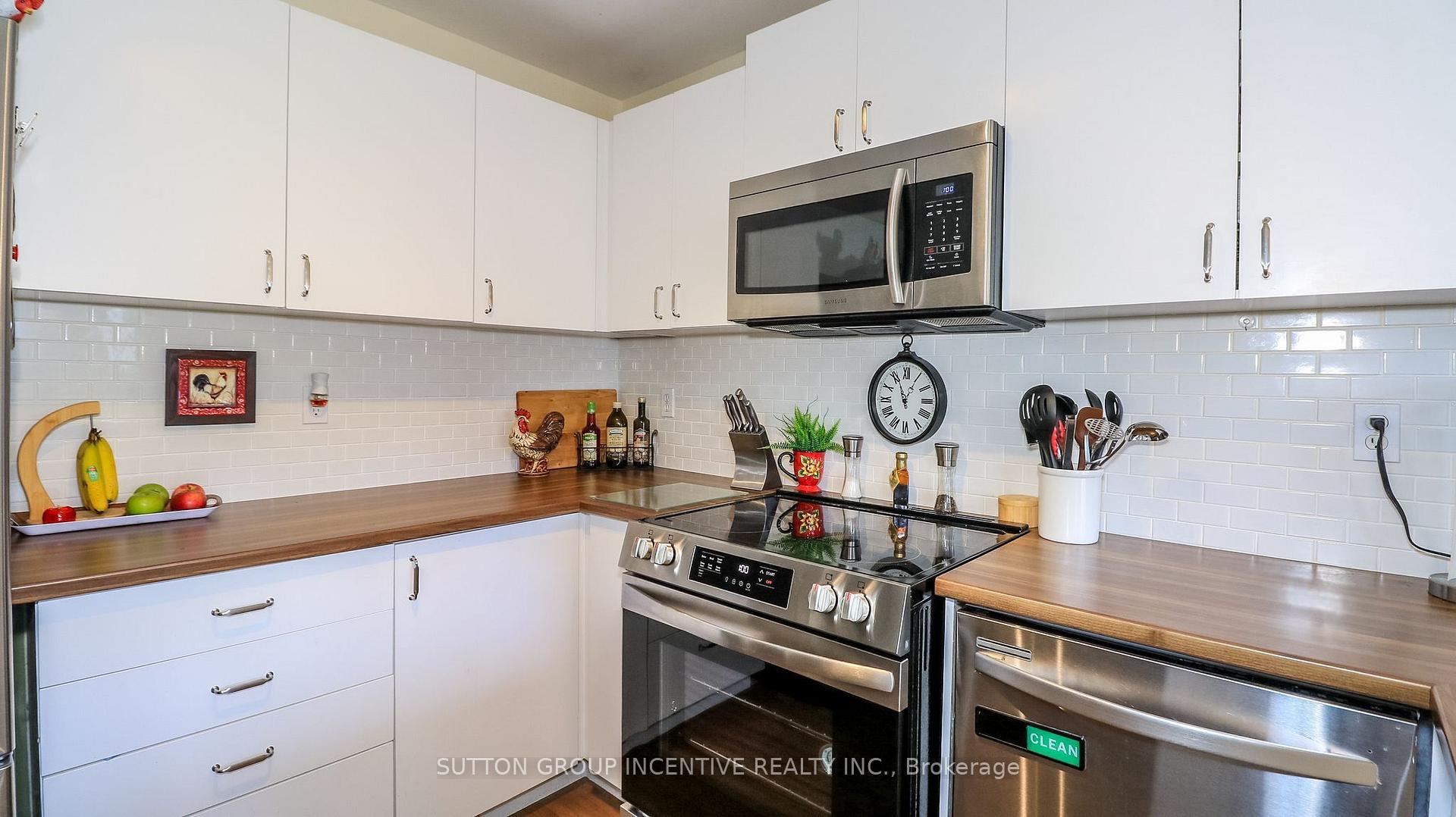 Photo 8 of 152 Julia Crescent, Orillia — HOMEH
