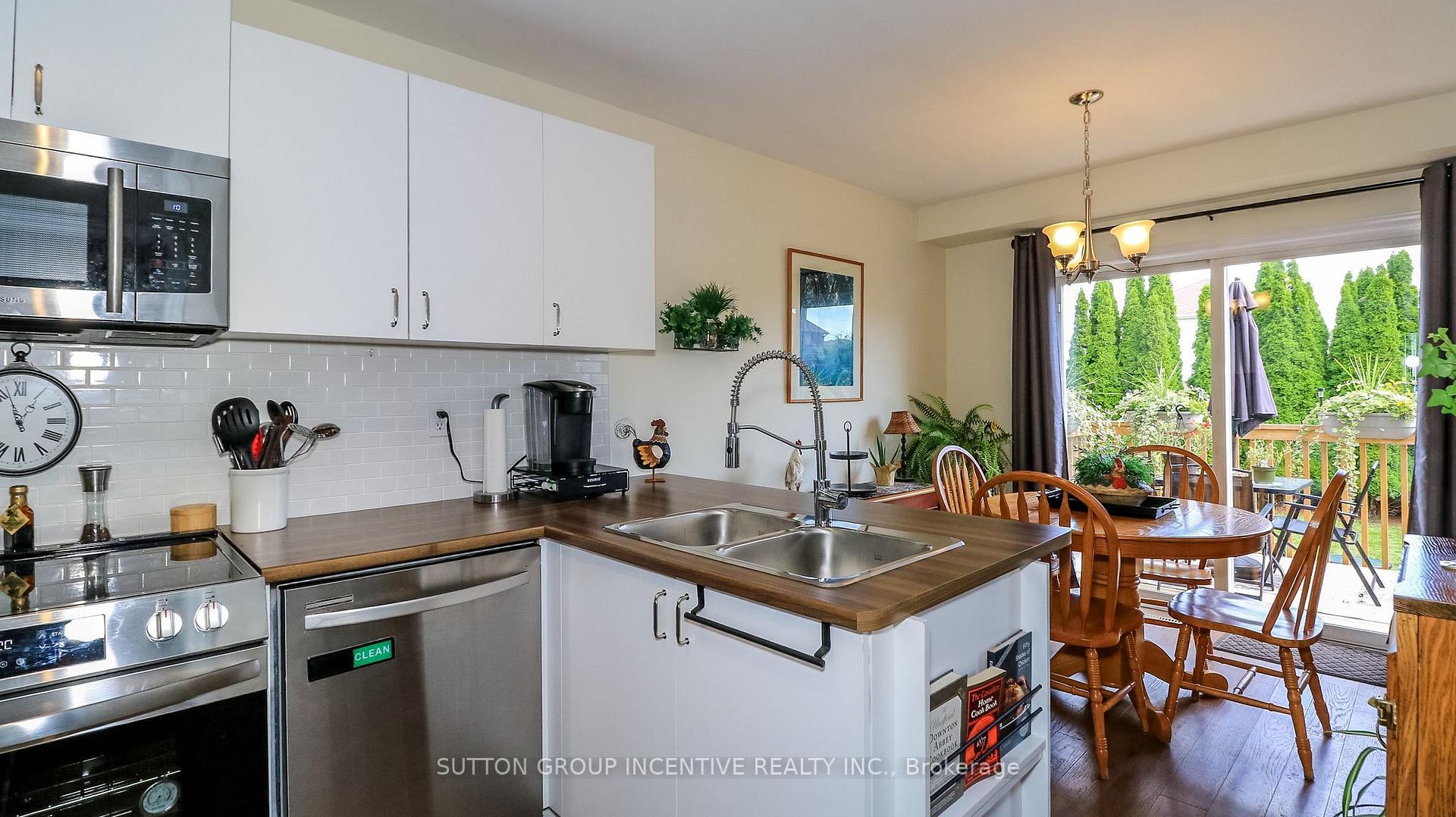Photo 9 of 152 Julia Crescent, Orillia — HOMEH