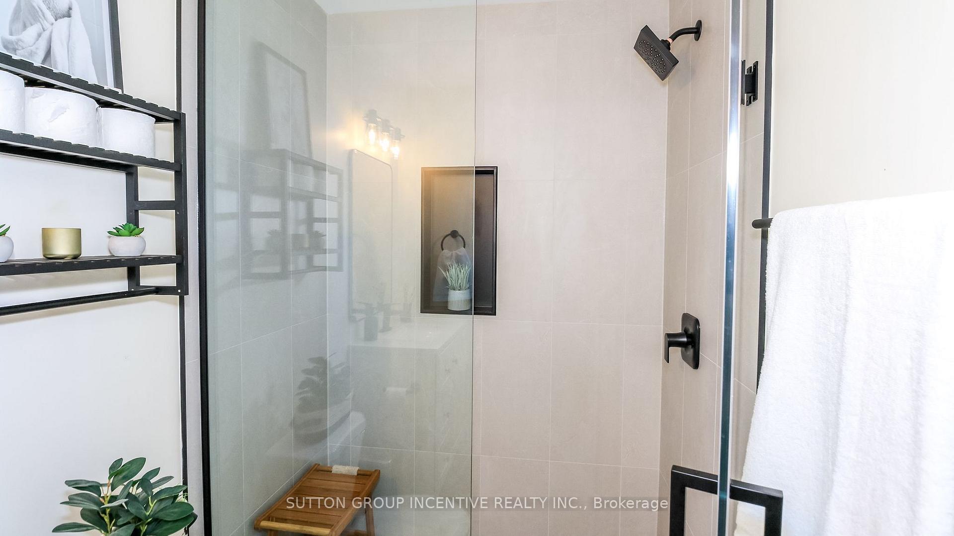 Photo 16 of 152 Julia Crescent, Orillia — HOMEH