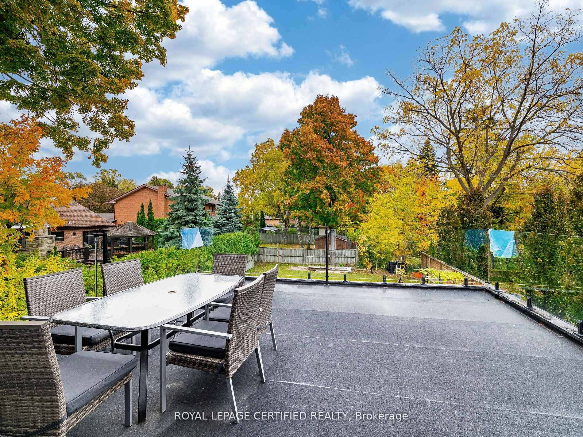 Photo 11 of 3081 Grenville Drive, Mississauga, Cooksville — HOMEH