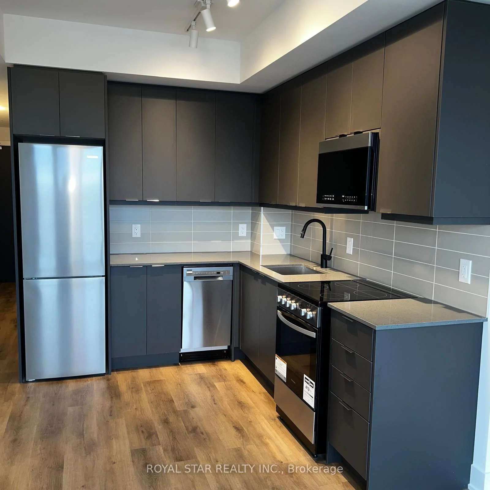 Photo 2 of Unit 1402A, 115 Nipissing Road, Milton, Timberlea — HOMEH