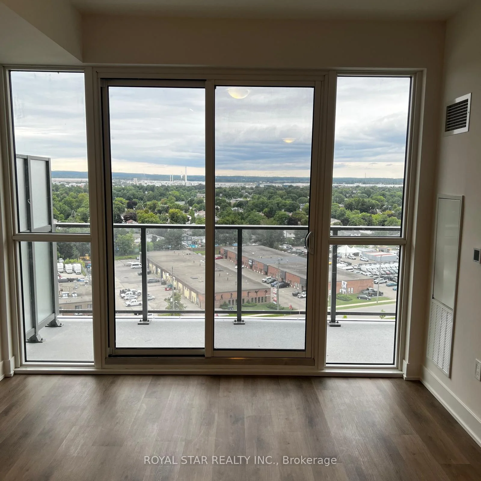 Photo 3 of Unit 1402A, 115 Nipissing Road, Milton, Timberlea — HOMEH