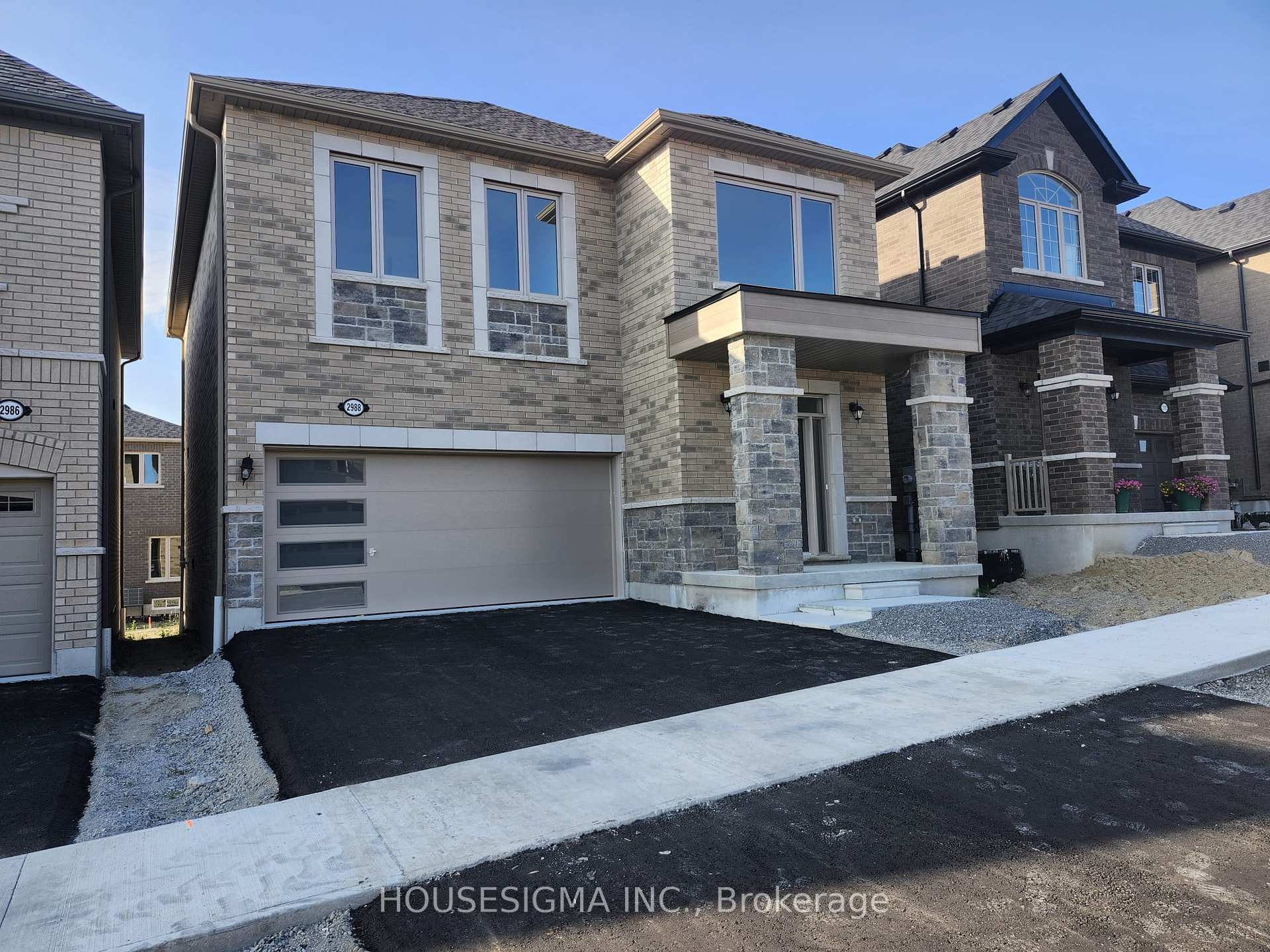 Photo 3 of 2988 Zenith Parkway, Pickering, Rural Pickering — HOMEH