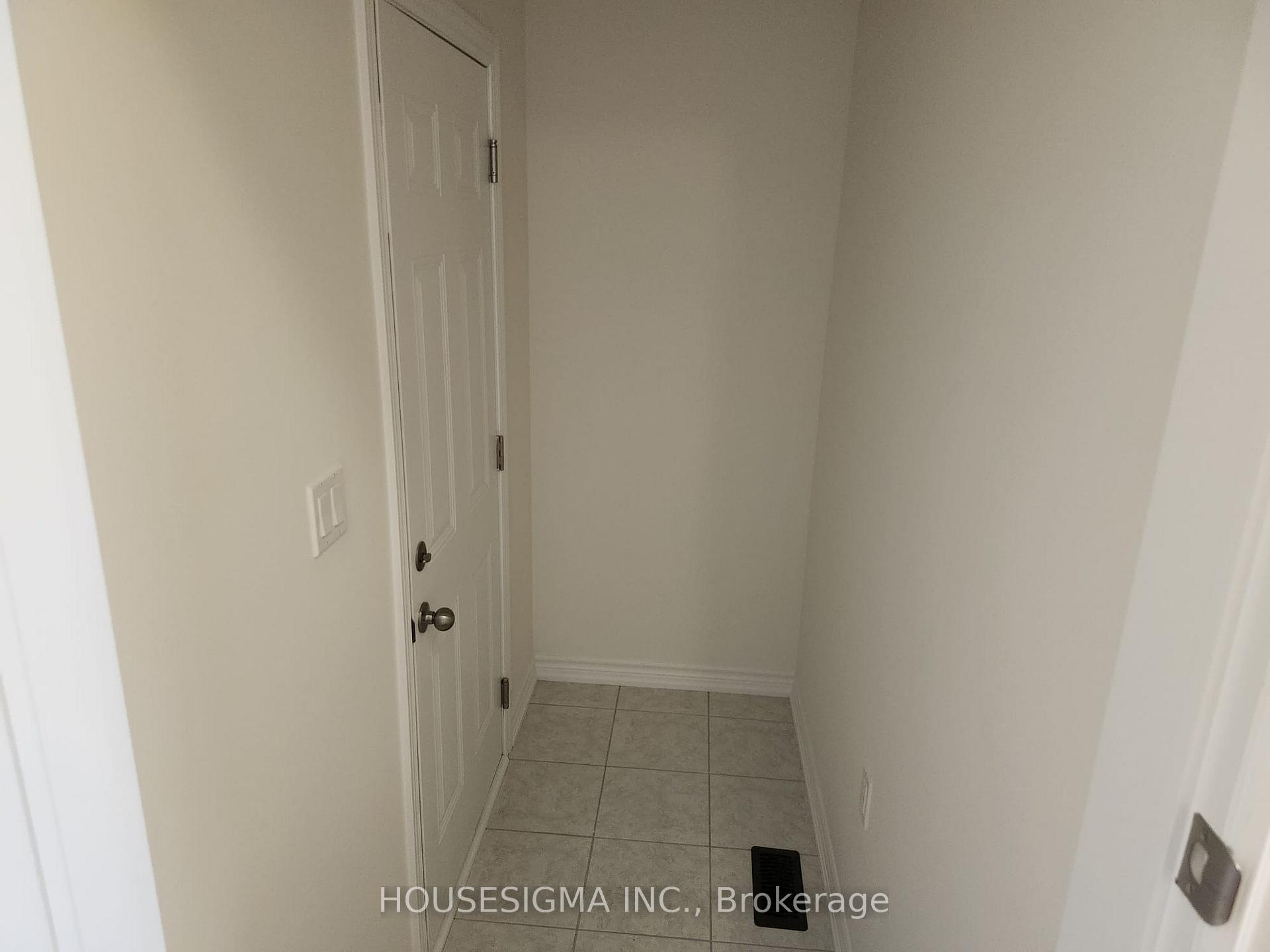 Photo 8 of 2988 Zenith Parkway, Pickering, Rural Pickering — HOMEH