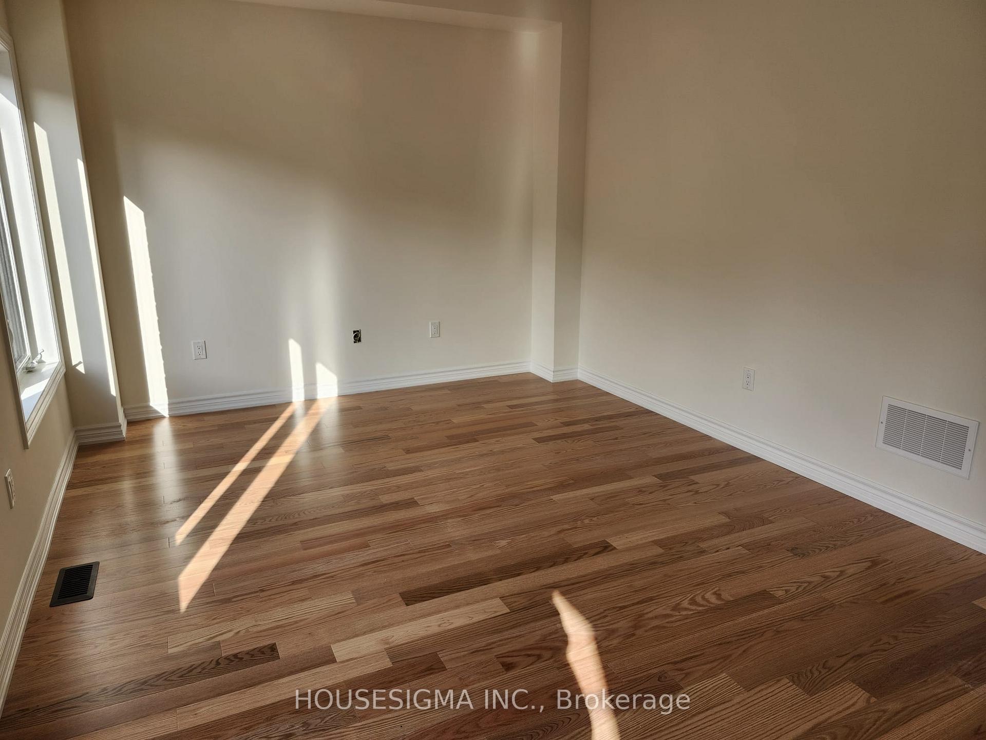 Photo 17 of 2988 Zenith Parkway, Pickering, Rural Pickering — HOMEH