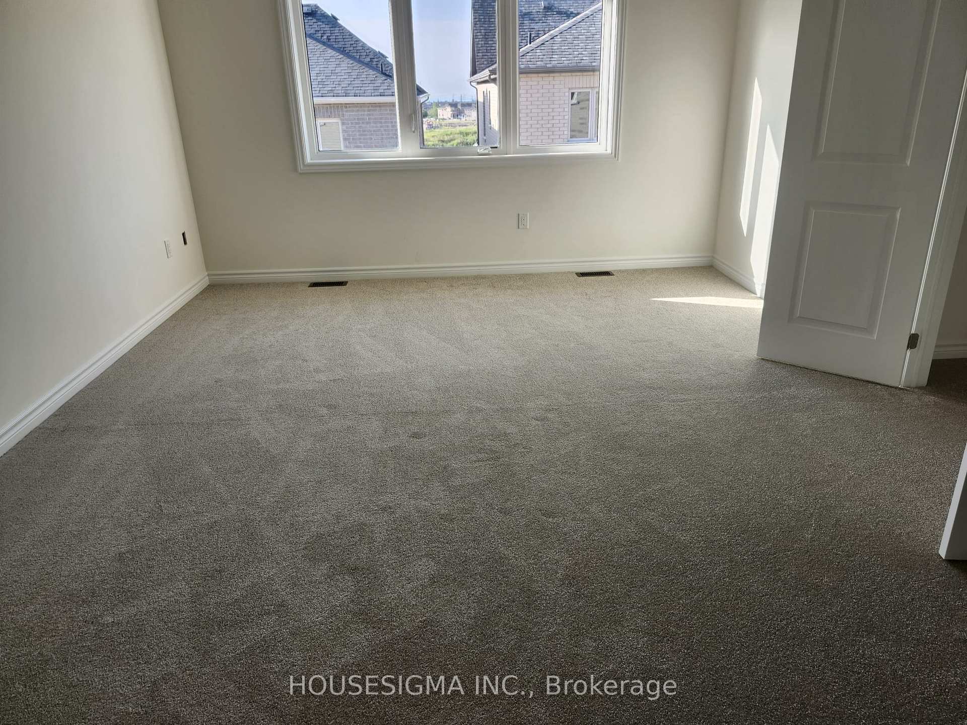 Photo 24 of 2988 Zenith Parkway, Pickering, Rural Pickering — HOMEH