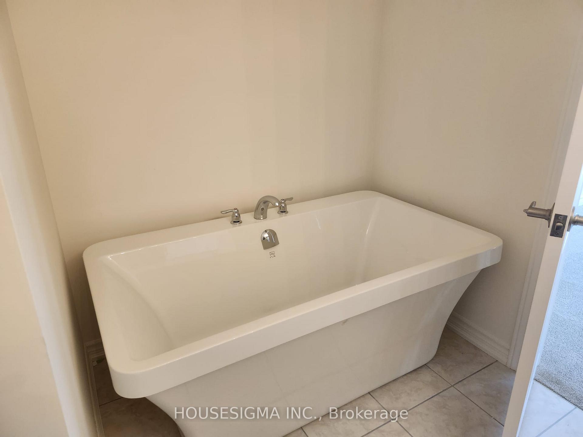 Photo 29 of 2988 Zenith Parkway, Pickering, Rural Pickering — HOMEH