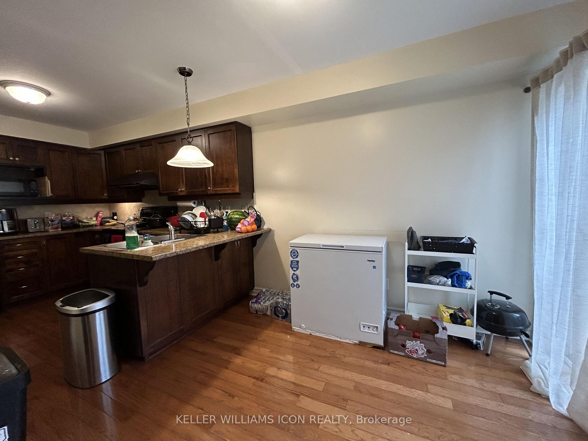 Photo 4 of 131 Goldwood Private, Ottawa, Barrhaven - Stonebridge — HOMEH