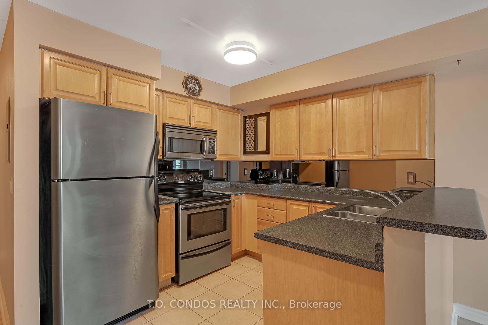 Photo 6 of Unit 906, 33 Elm Drive W, Mississauga, City Centre — HOMEH